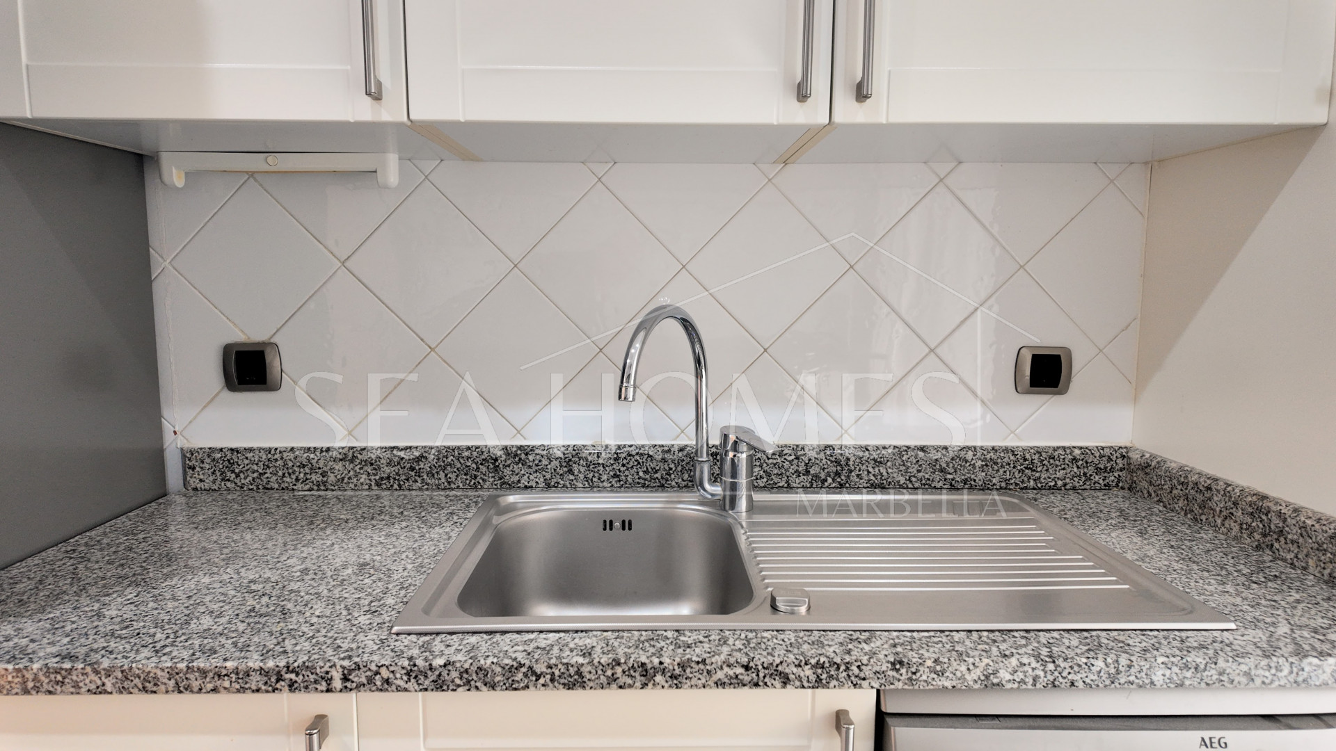 Charming 3-Bedroom Apartment in a Peaceful Gated Community in Nagüeles