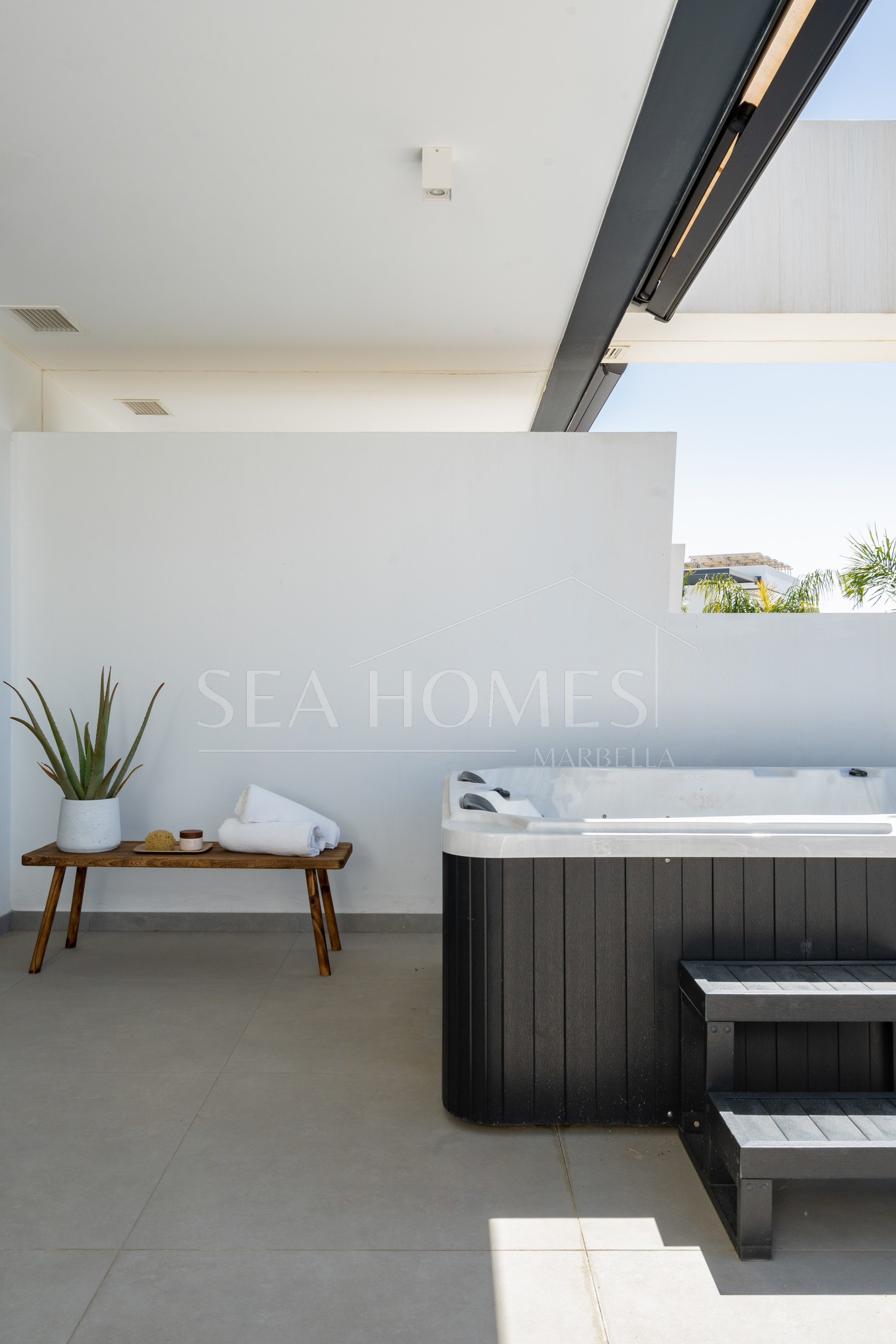 Exclusive Two-Bedroom Apartment in Mirador de Estepona Hills