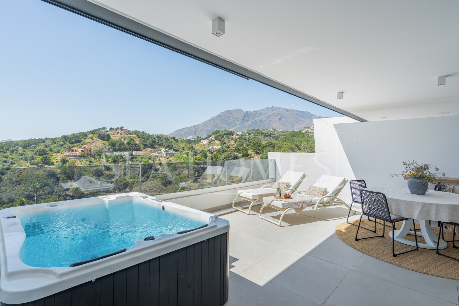 Exclusive Two-Bedroom Apartment in Mirador de Estepona Hills