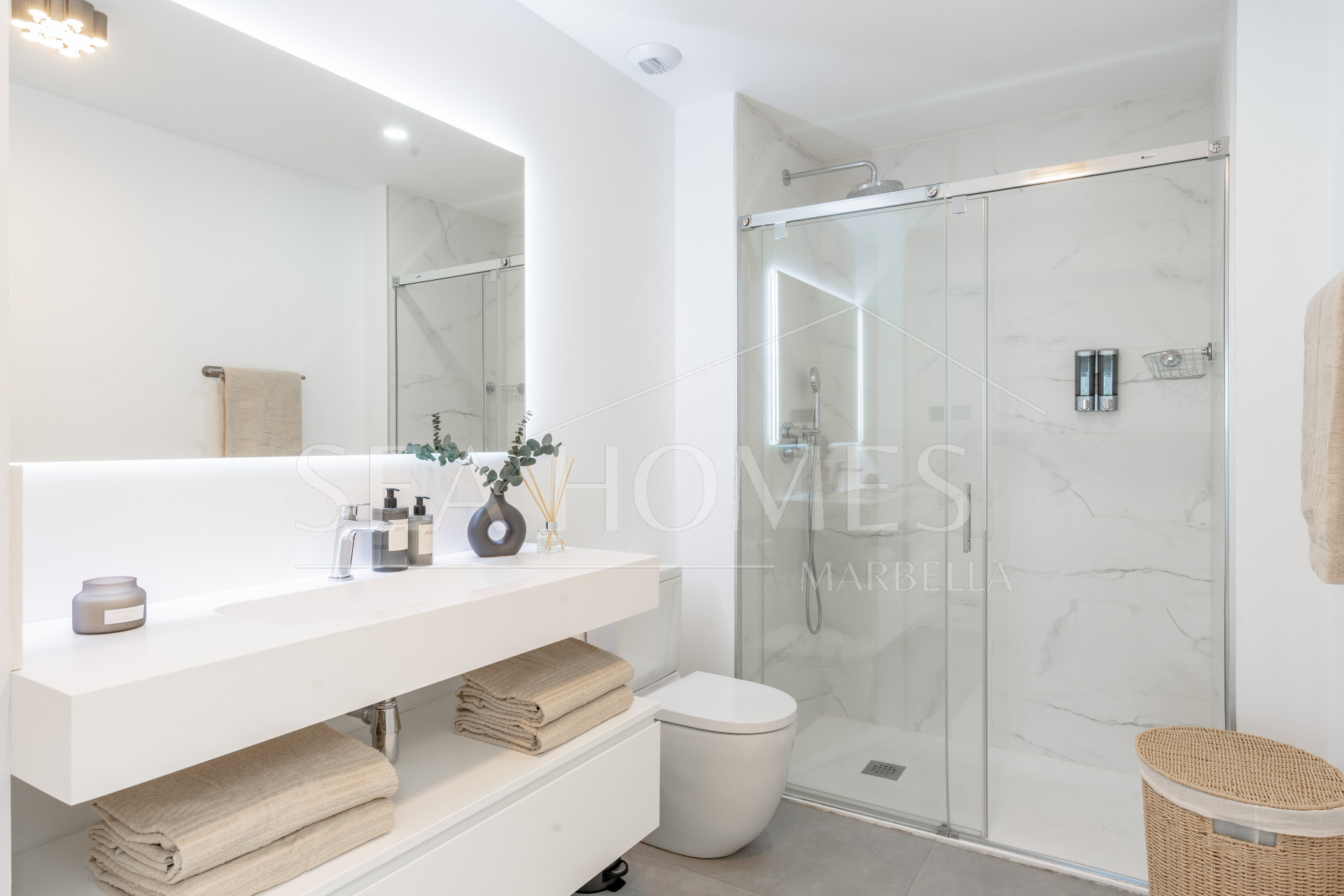 Exclusive Two-Bedroom Apartment in Mirador de Estepona Hills