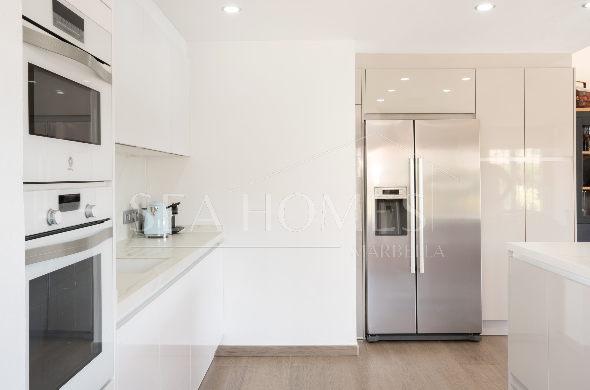 Villa Felisa - Detached Villa in El Paraiso Alto, Benahavis