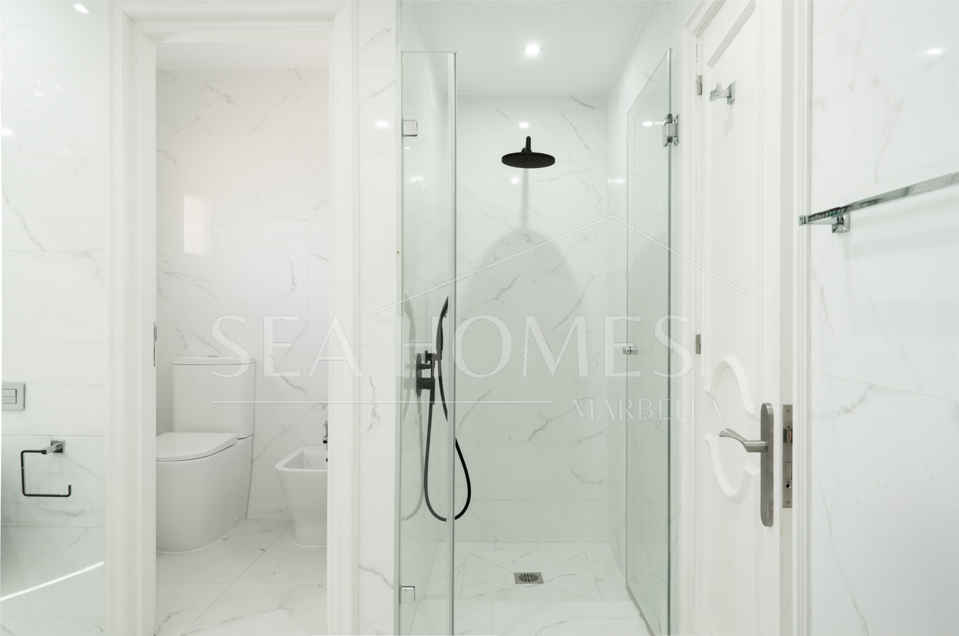 Villa Felisa - Detached Villa in El Paraiso Alto, Benahavis