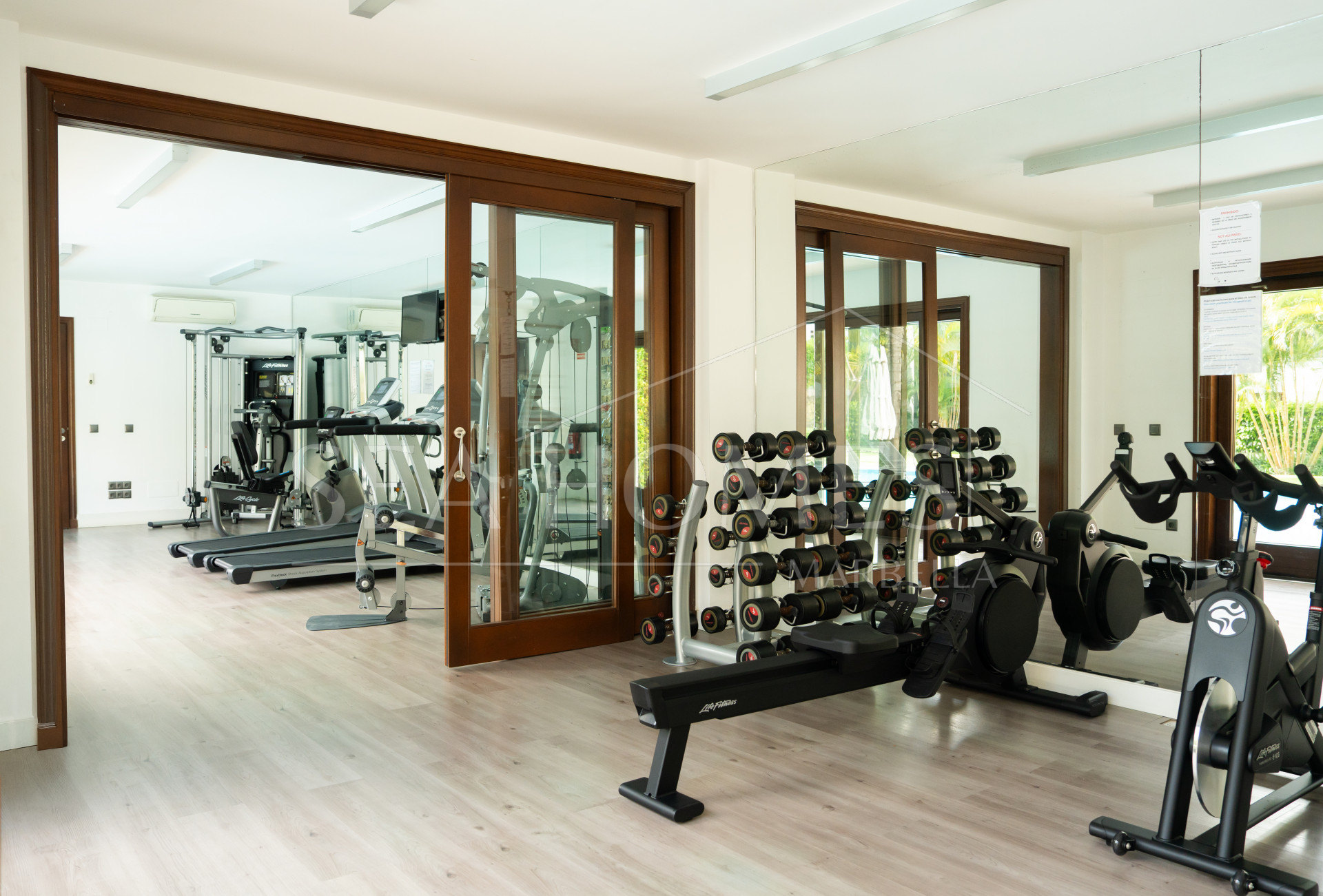 Exclusive Ground-Floor Apartment in Doncella Beach, Estepona