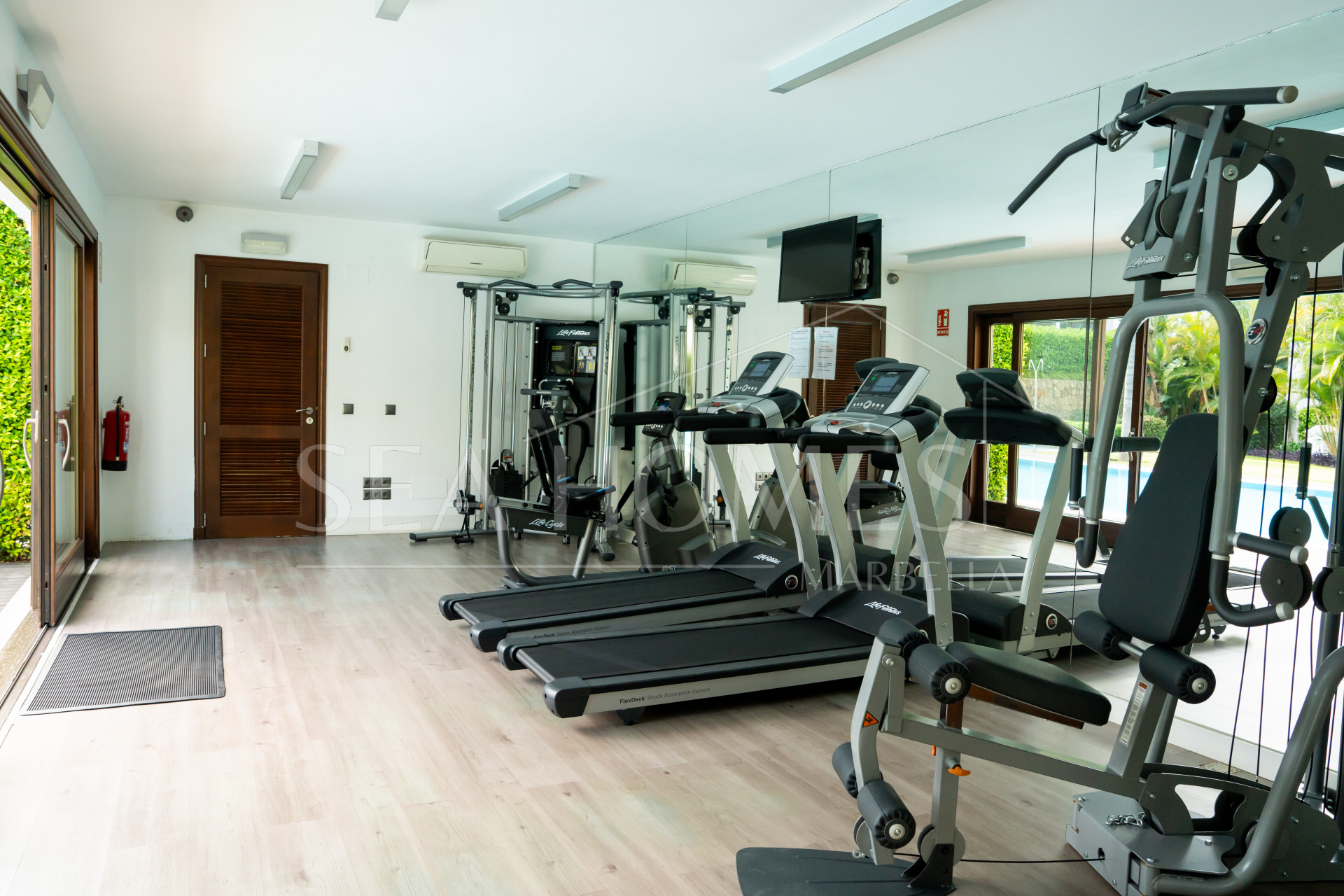 Exclusive Ground-Floor Apartment in Doncella Beach, Estepona