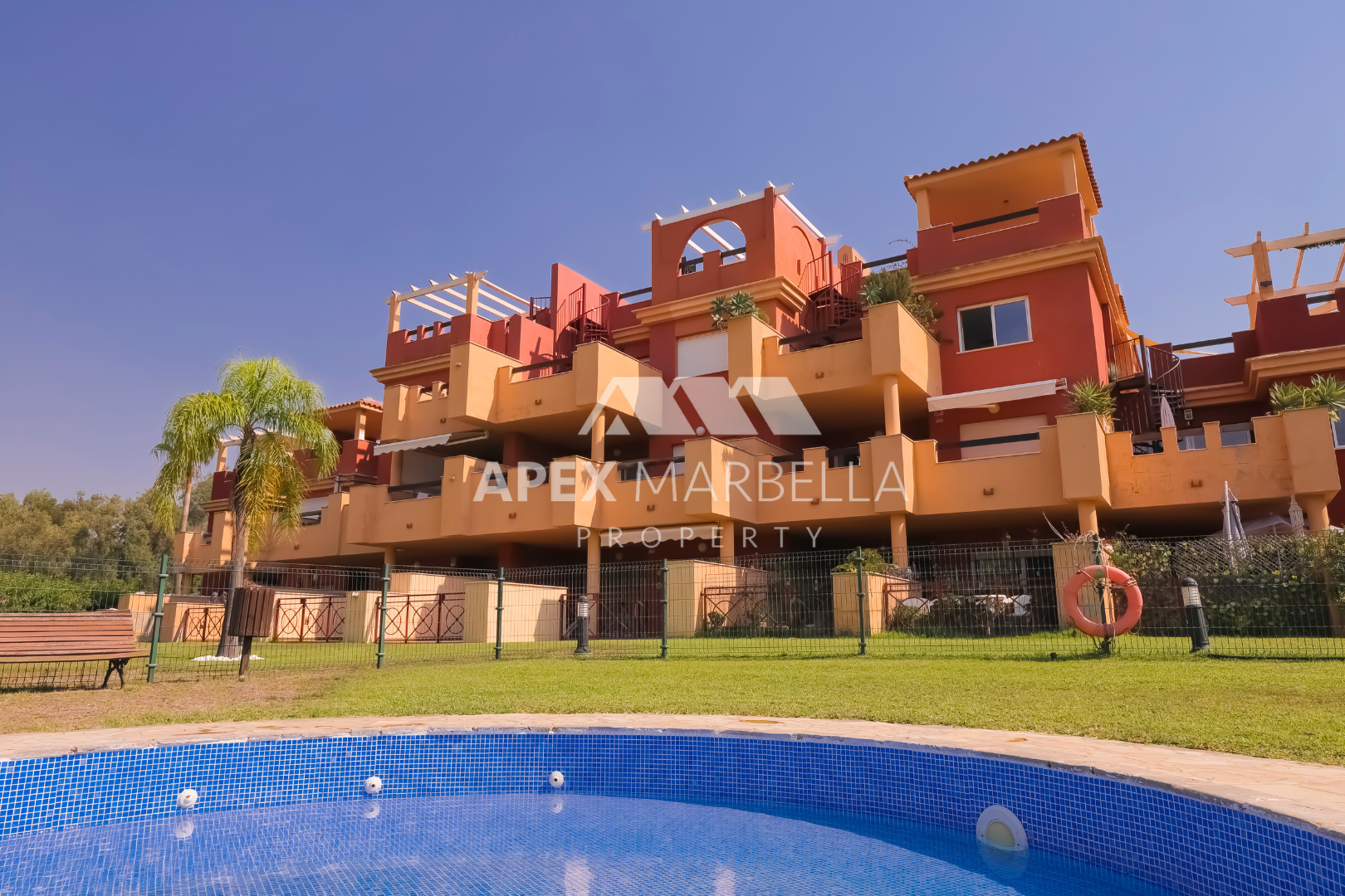 APARTAMENTO ESQUINA ATICO