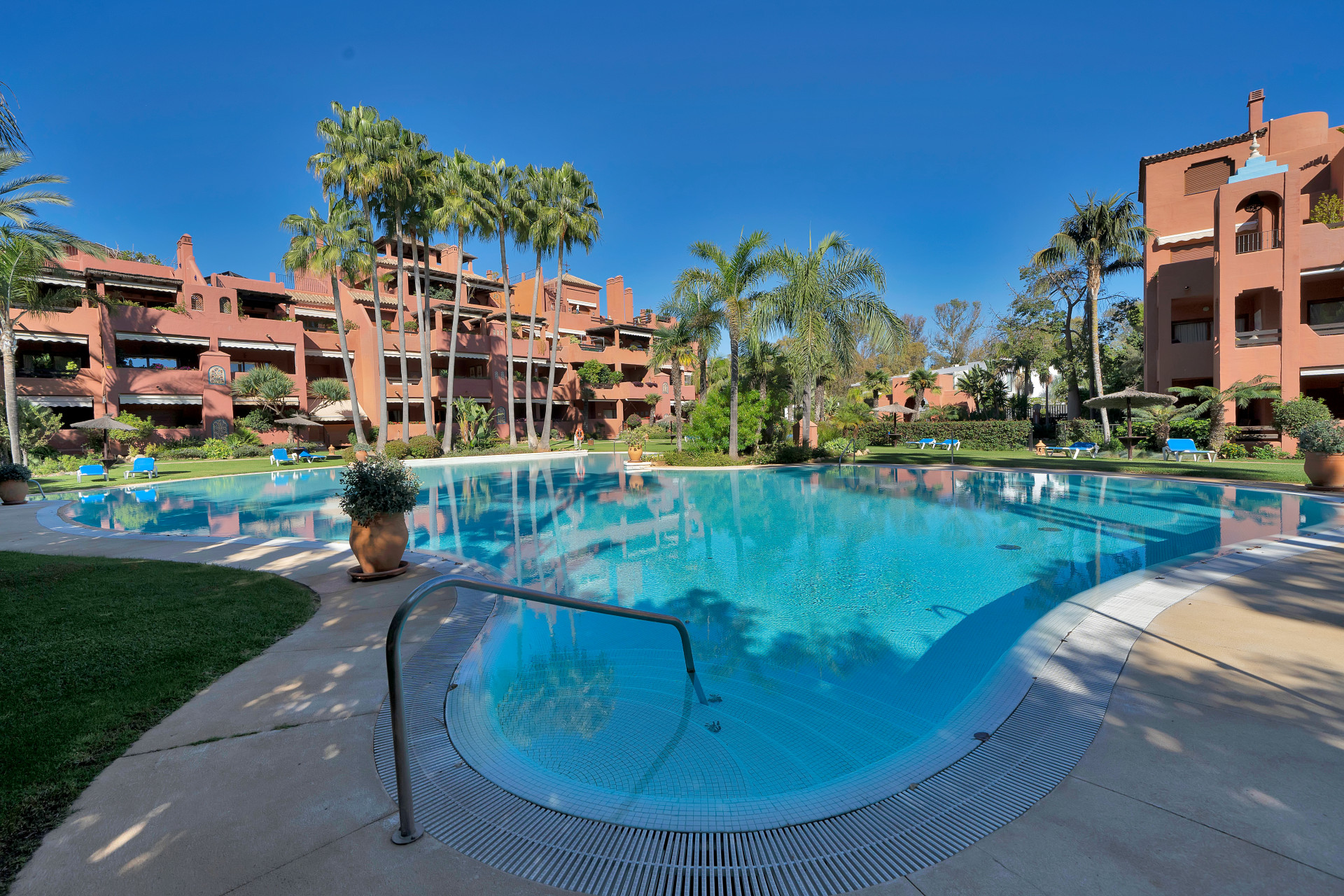 Image 50: Apartment For sale, San Pedro de Alcántara, €2,295,000 [HFMs661837]