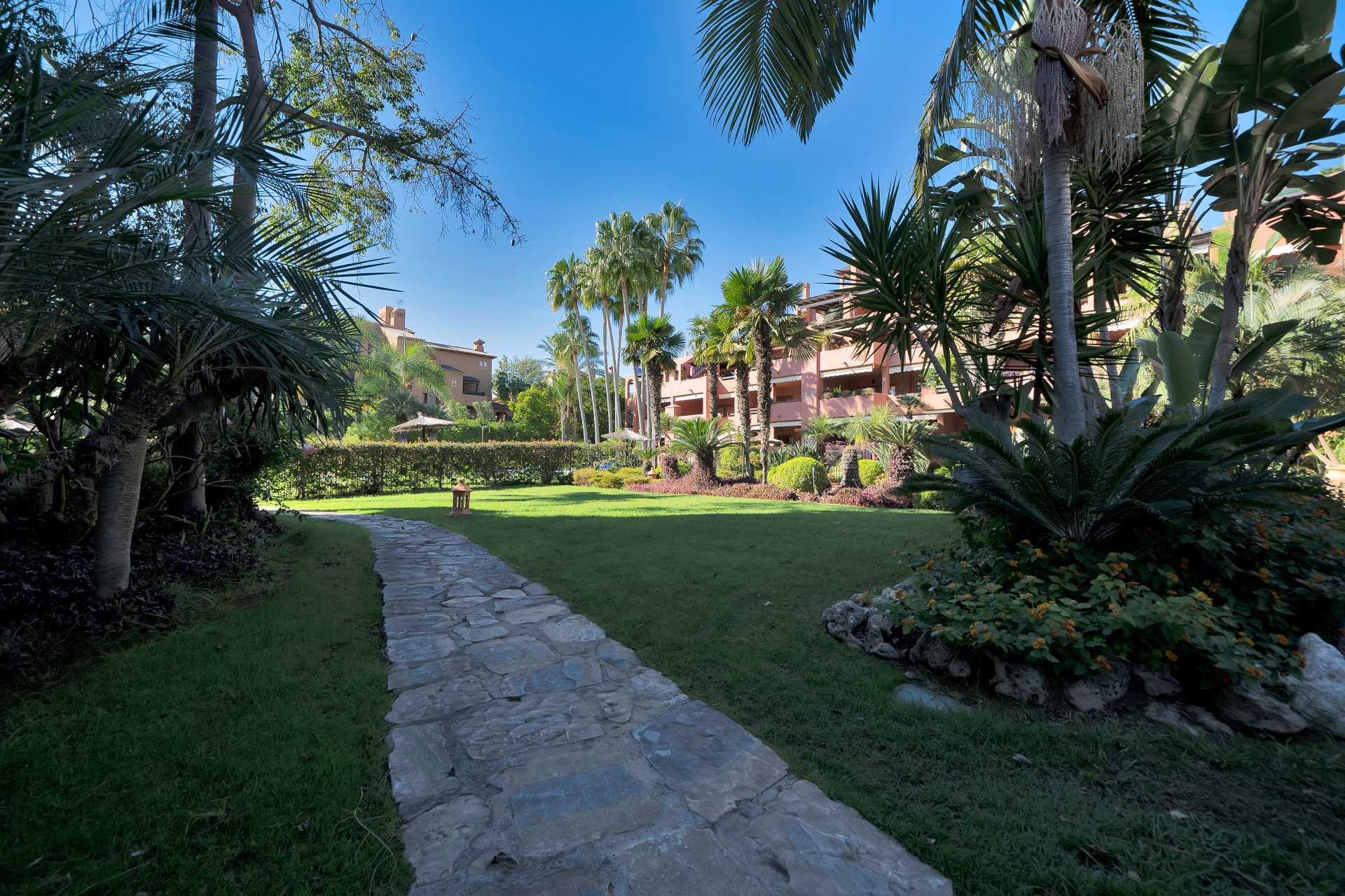 Image 49: Apartment For sale, San Pedro de Alcántara, €2,295,000 [HFMs661837]