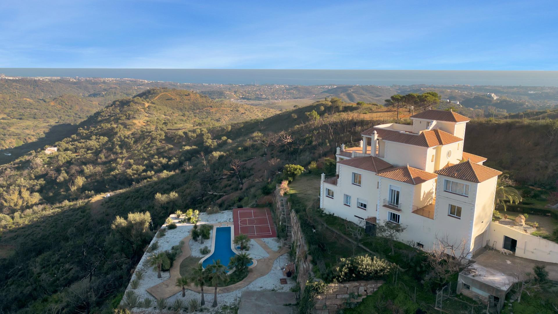 Villa zum Verkauf in Estepona, Costa del Sol