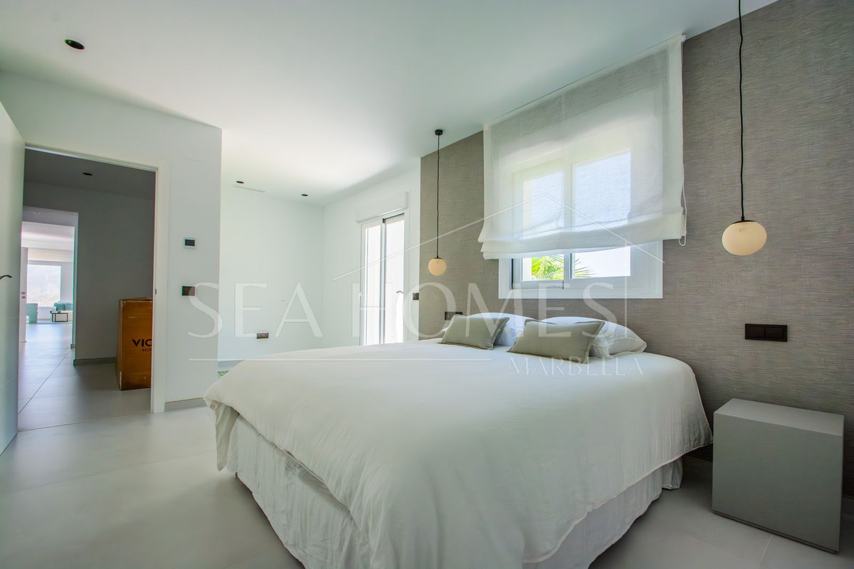 La Mairena Stunning Large Villa