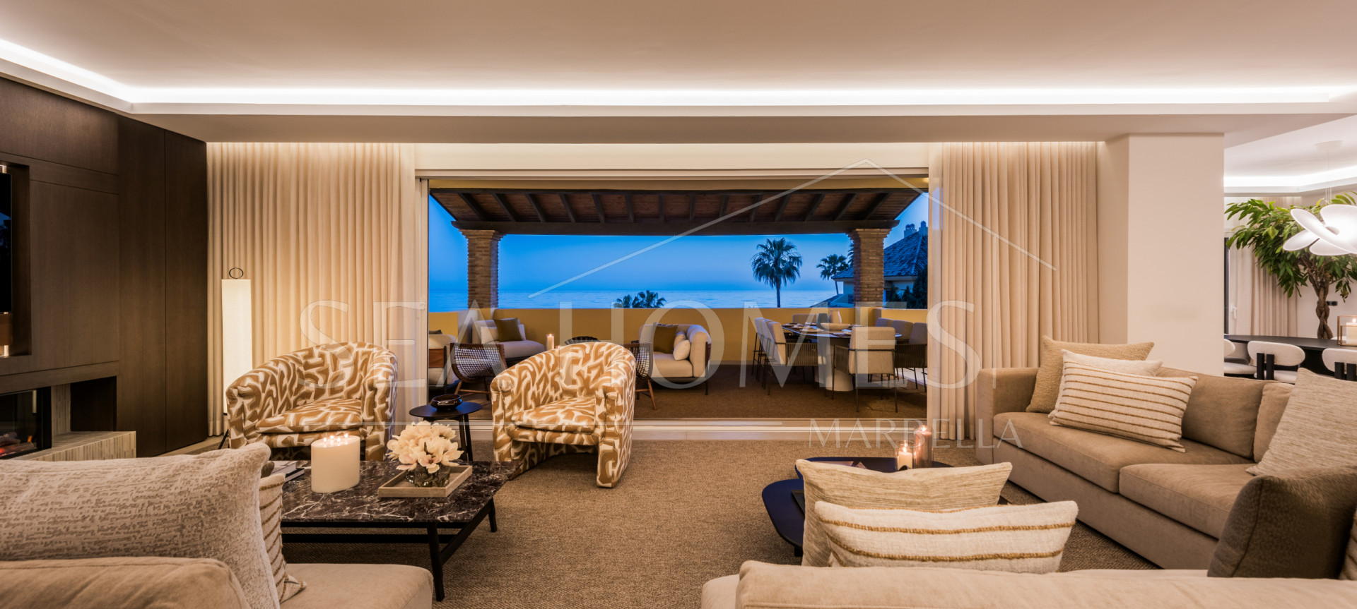 Rio Real Beachfront duplex penthouse