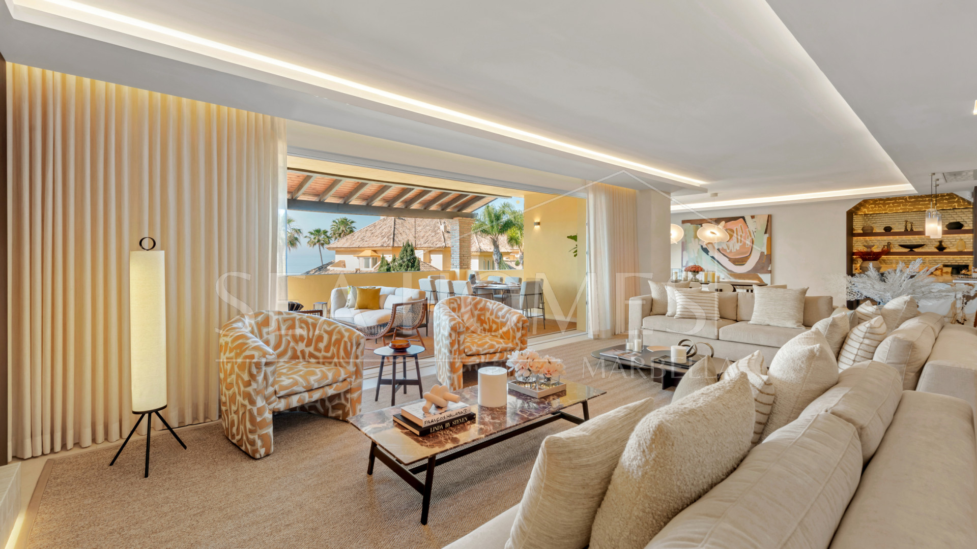 Rio Real Beachfront duplex penthouse