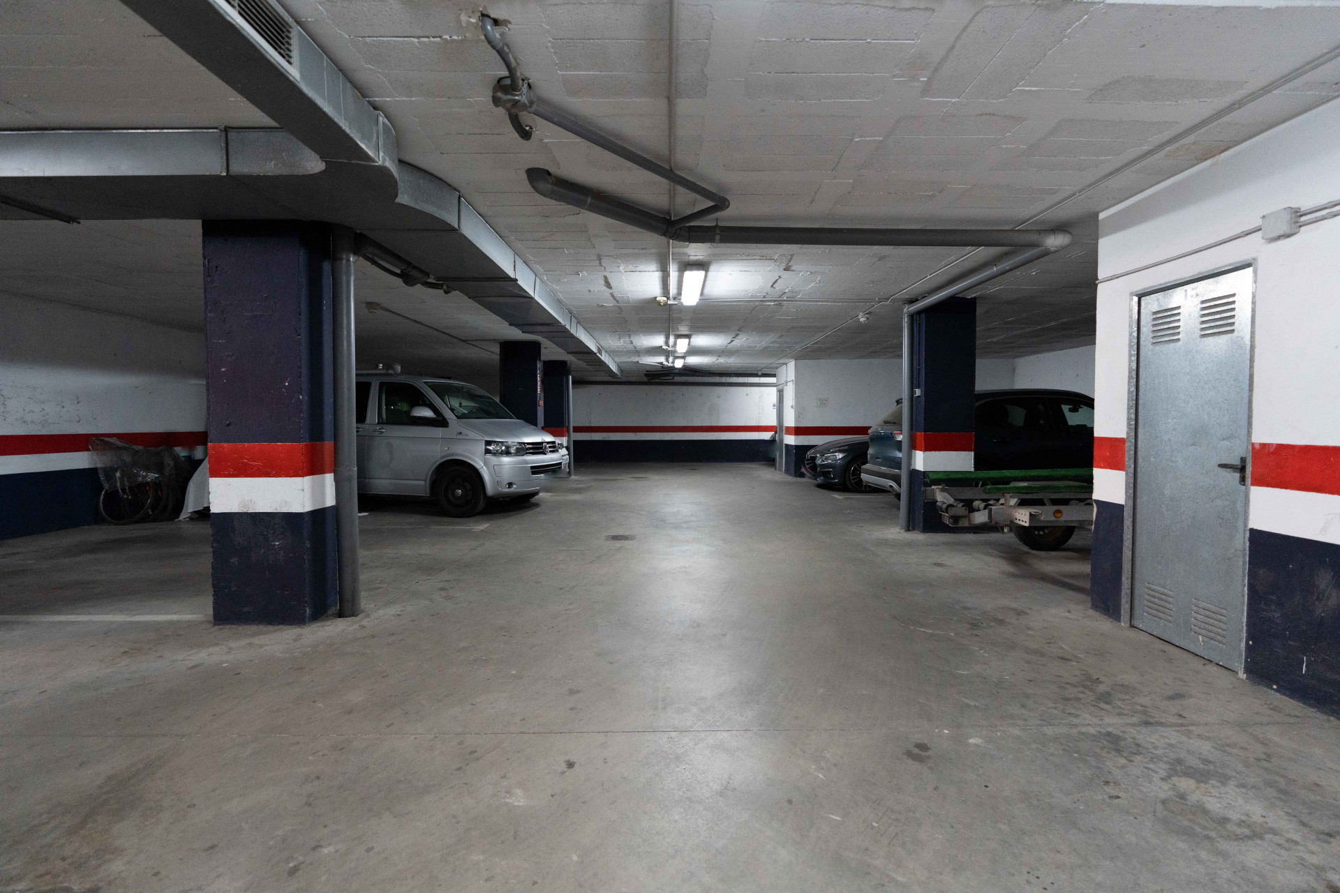 Renovated 2-Bedroom Apartment with Terrace, Parking and Pools in Mijas