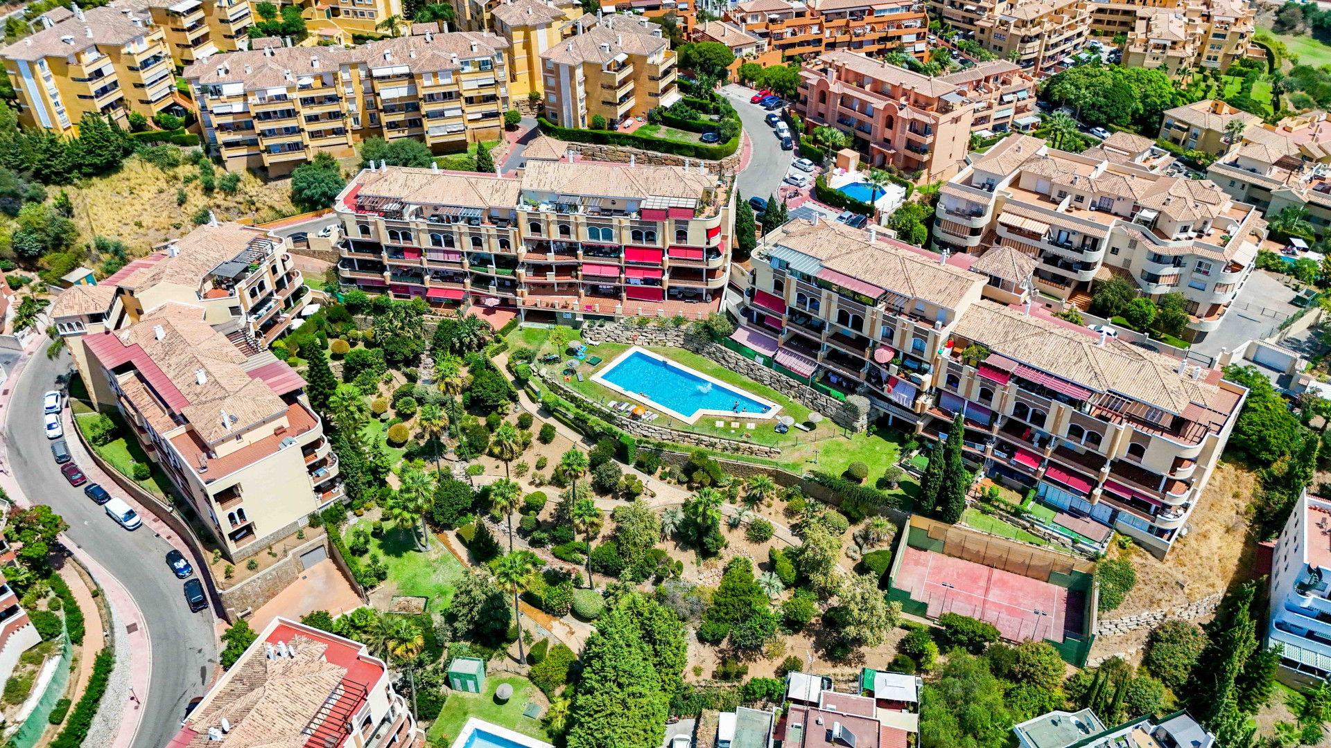 Renovated 2-Bedroom Apartment with Terrace, Parking and Pools in Mijas
