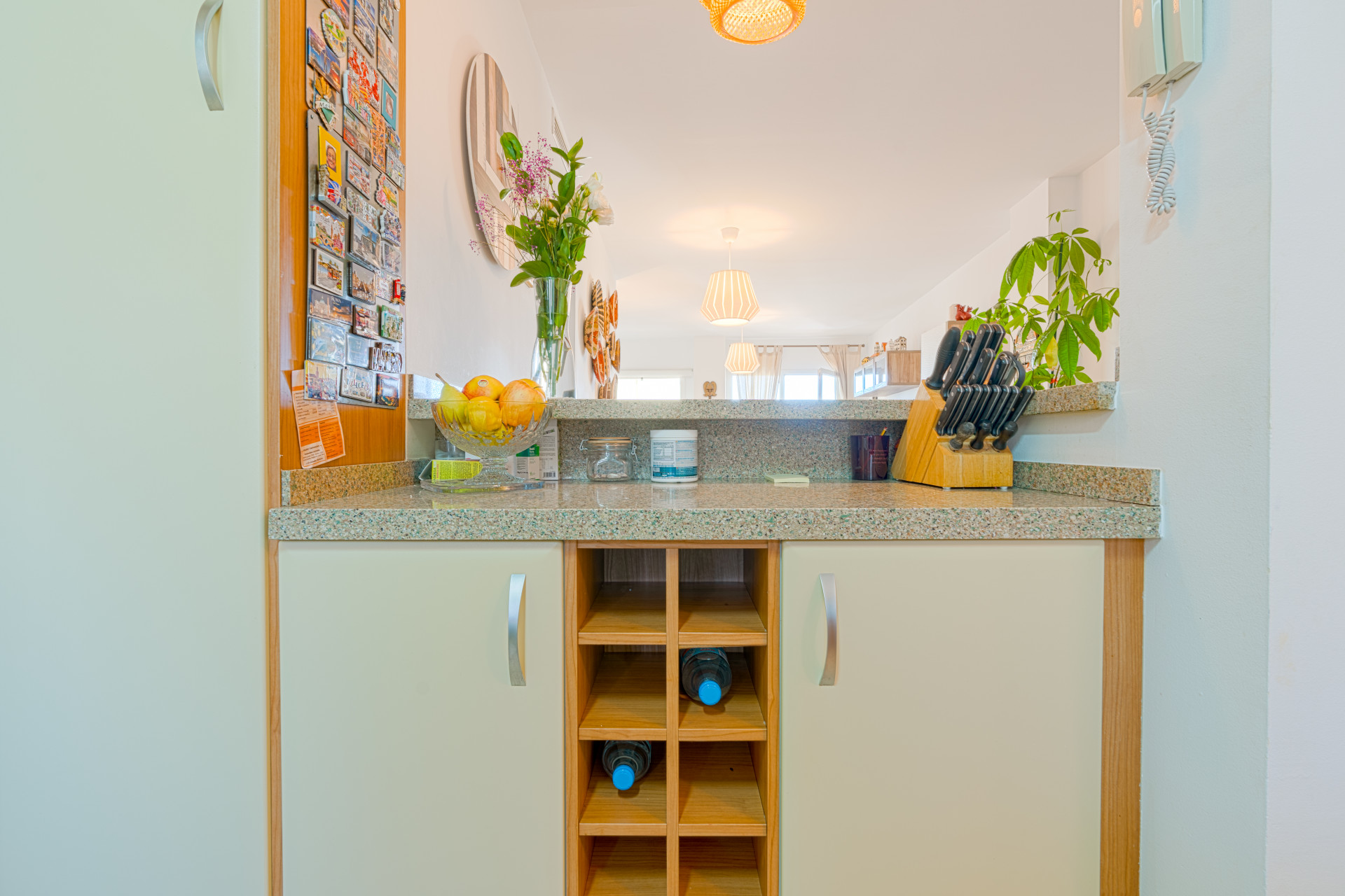 Elegant 2-bedroom apartment in La Cala de Mijas with sea views. Bright living room with open kitchen and breakfast area, sunny terrace with open sea views, master bedroom with en-suite, second bathroom, built-in wardrobes.