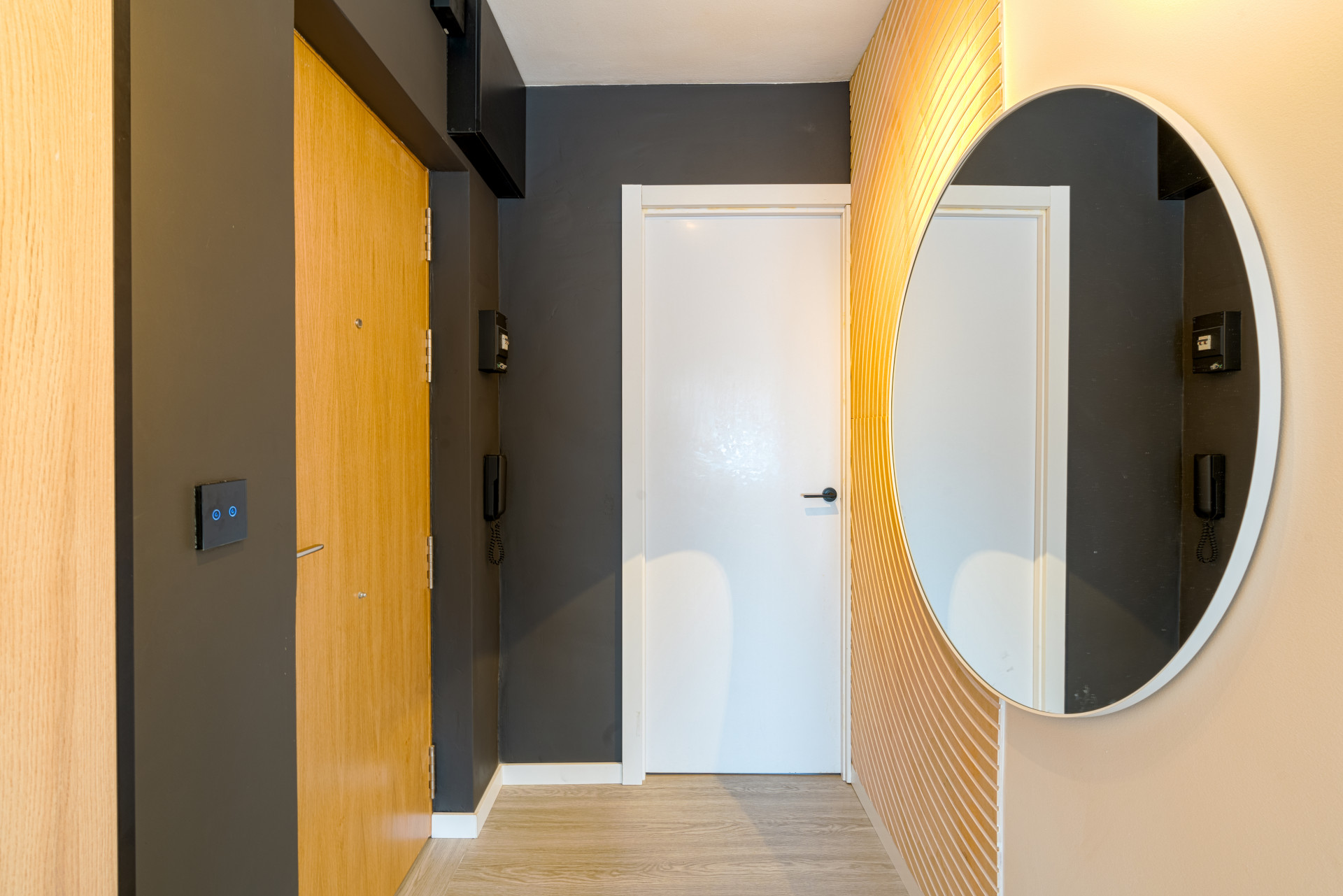 Renovated 120 m² apartment in Las Lagunas, with 4 bedrooms, 2 bathrooms and communal parking.