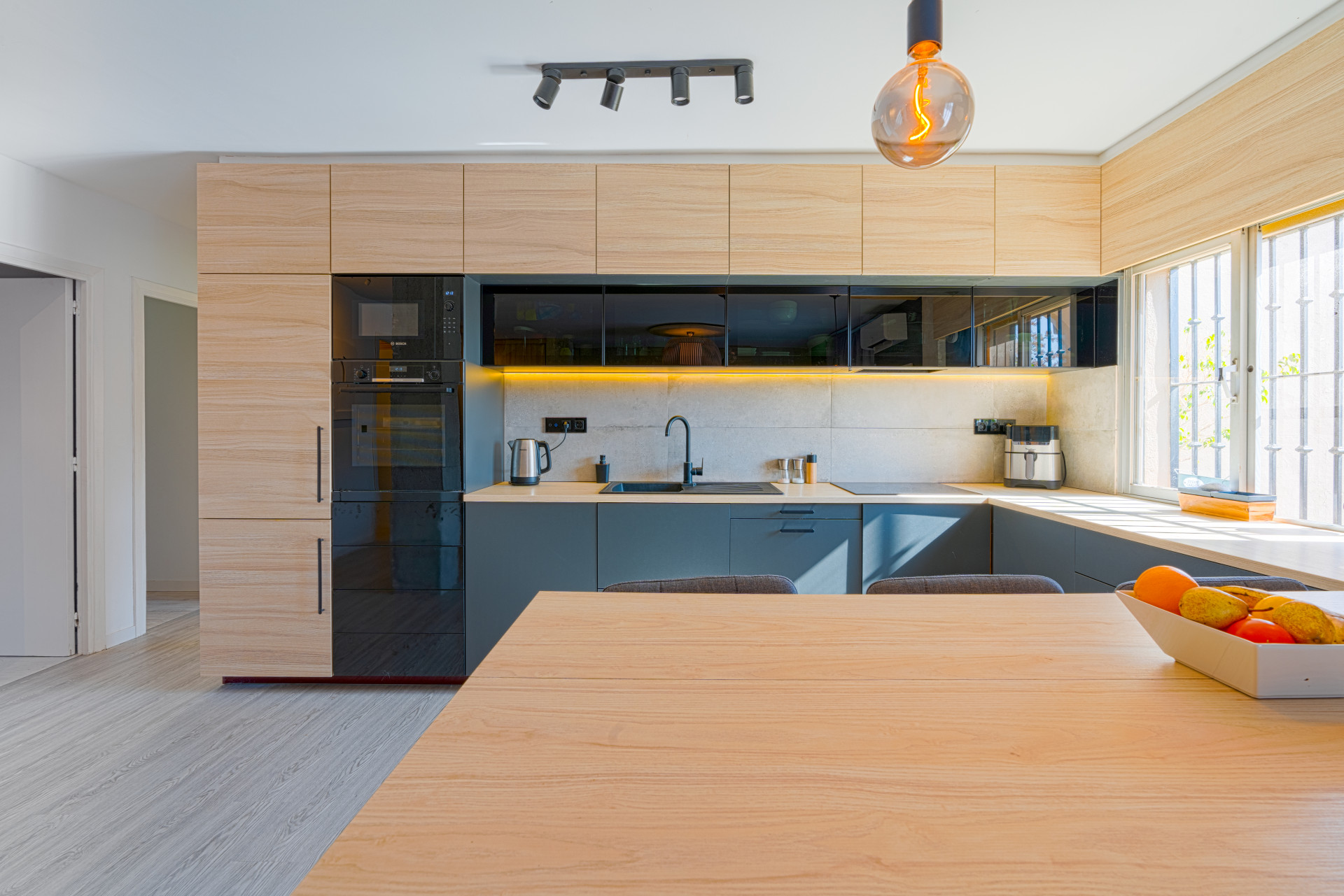Renovated 120 m² apartment in Las Lagunas, with 4 bedrooms, 2 bathrooms and communal parking.