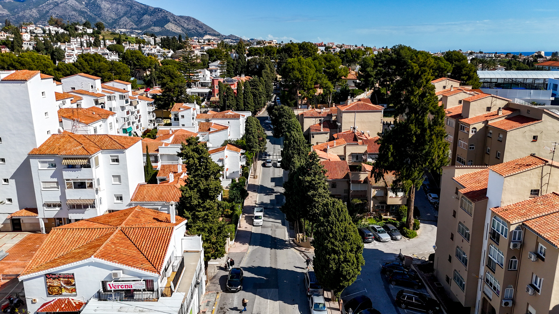 Renovated 120 m² apartment in Las Lagunas, with 4 bedrooms, 2 bathrooms and communal parking.