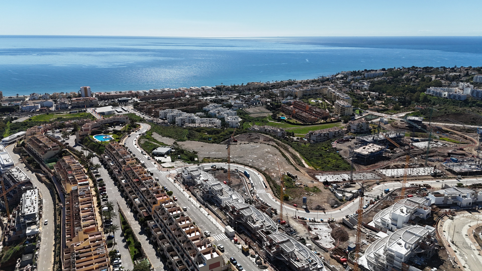 Exclusive Ground Floor Apartment in Royal Palms Beach – Delivery in October 2025 – Corner 2 Bedroom Apartment