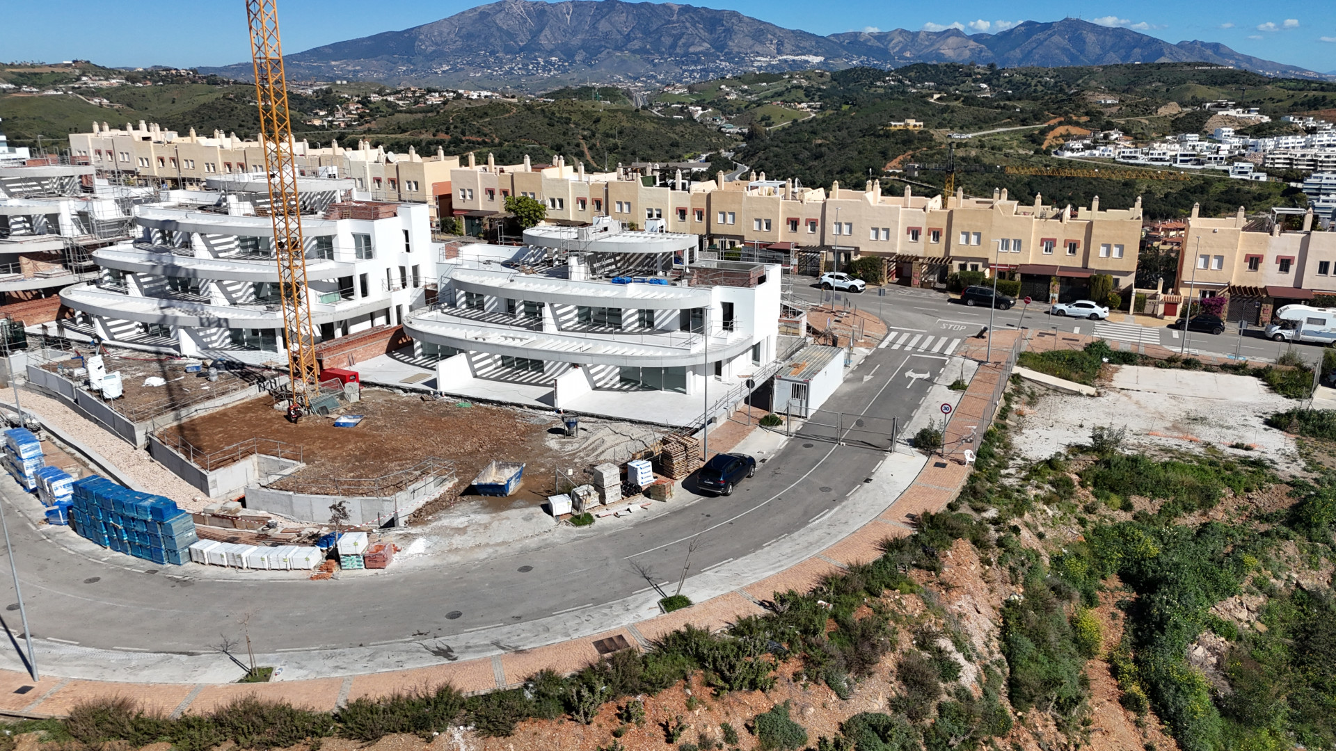 Exclusive Ground Floor Apartment in Royal Palms Beach – Delivery in October 2025 – Corner 2 Bedroom Apartment