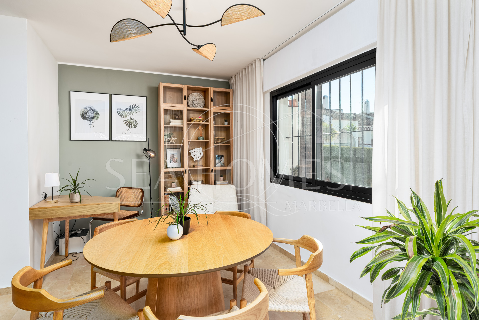 Stunning semi-detached house in Bel Air – official rental licence and 900m from the beach