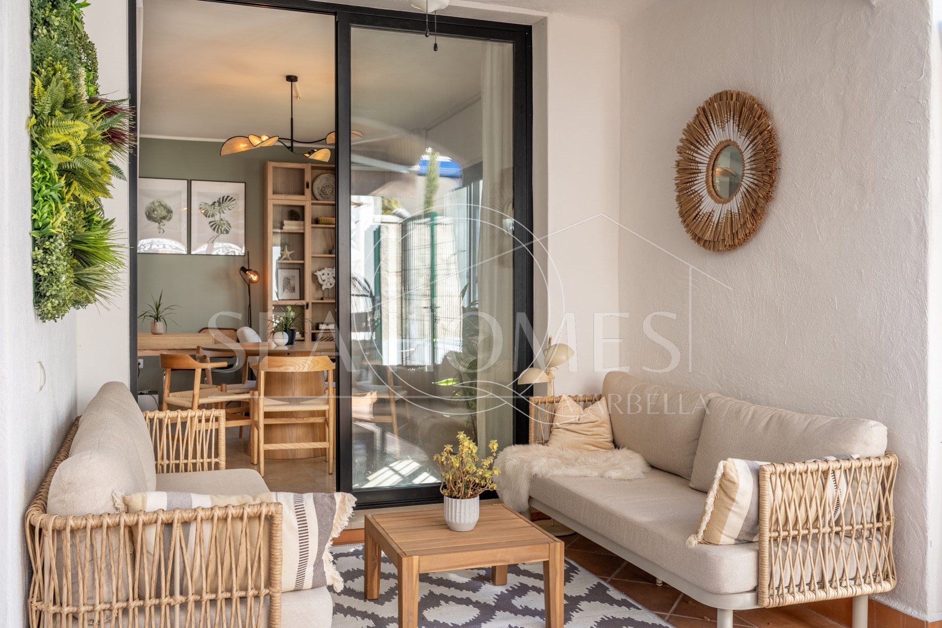 Stunning semi-detached house in Bel Air – official rental licence and 900m from the beach