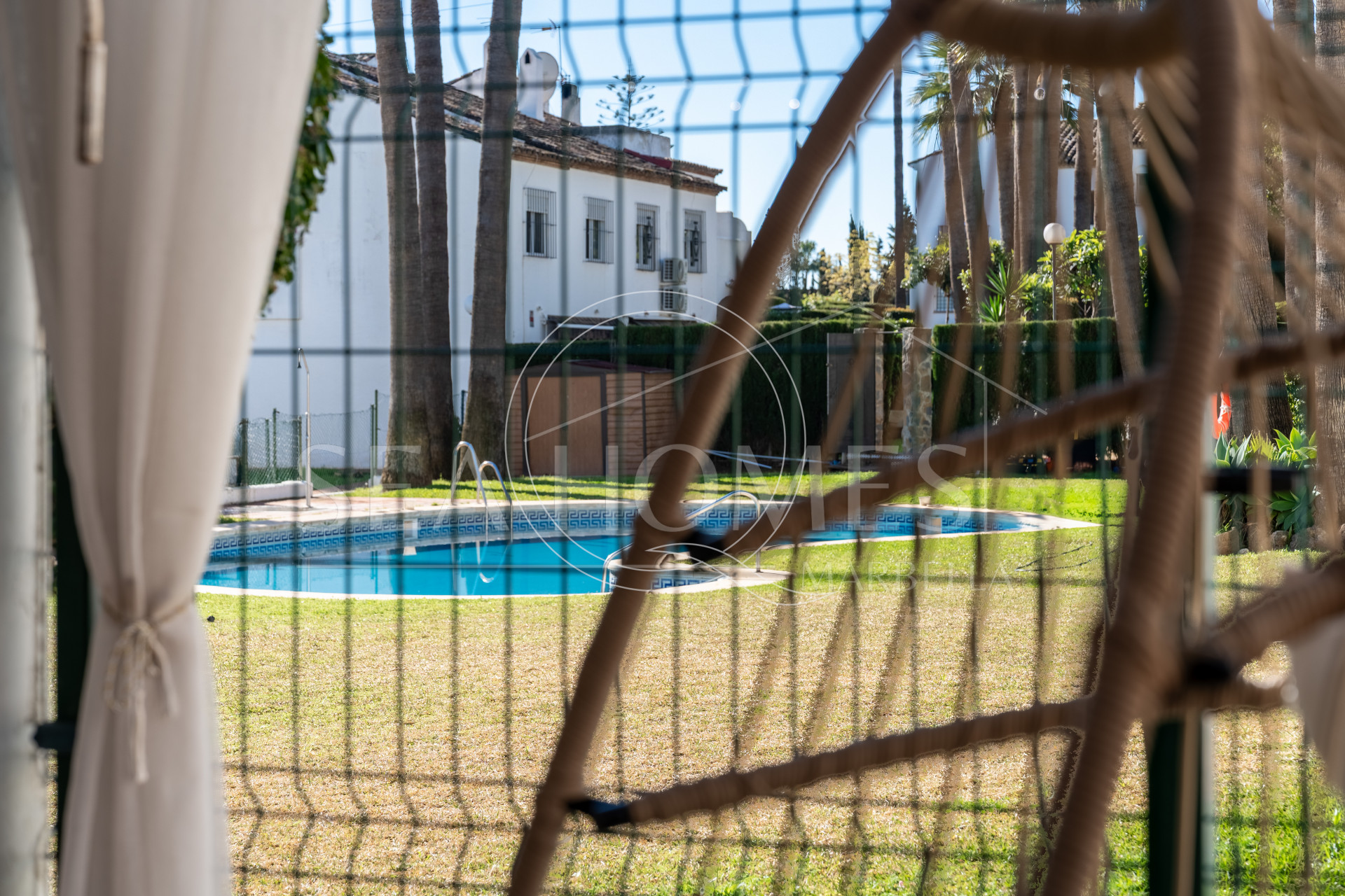 Stunning semi-detached house in Bel Air – official rental licence and 900m from the beach