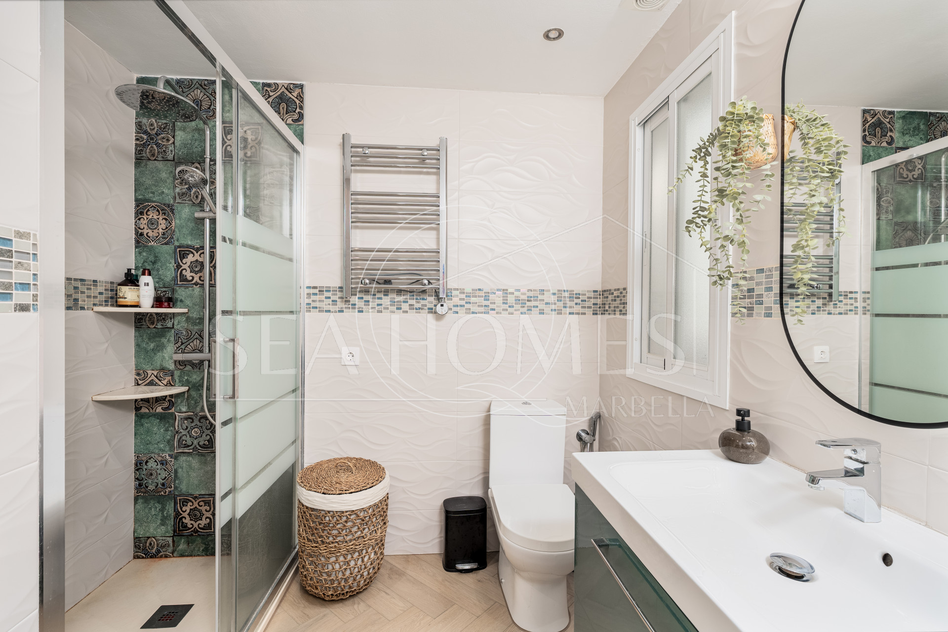 Stunning semi-detached house in Bel Air – official rental licence and 900m from the beach