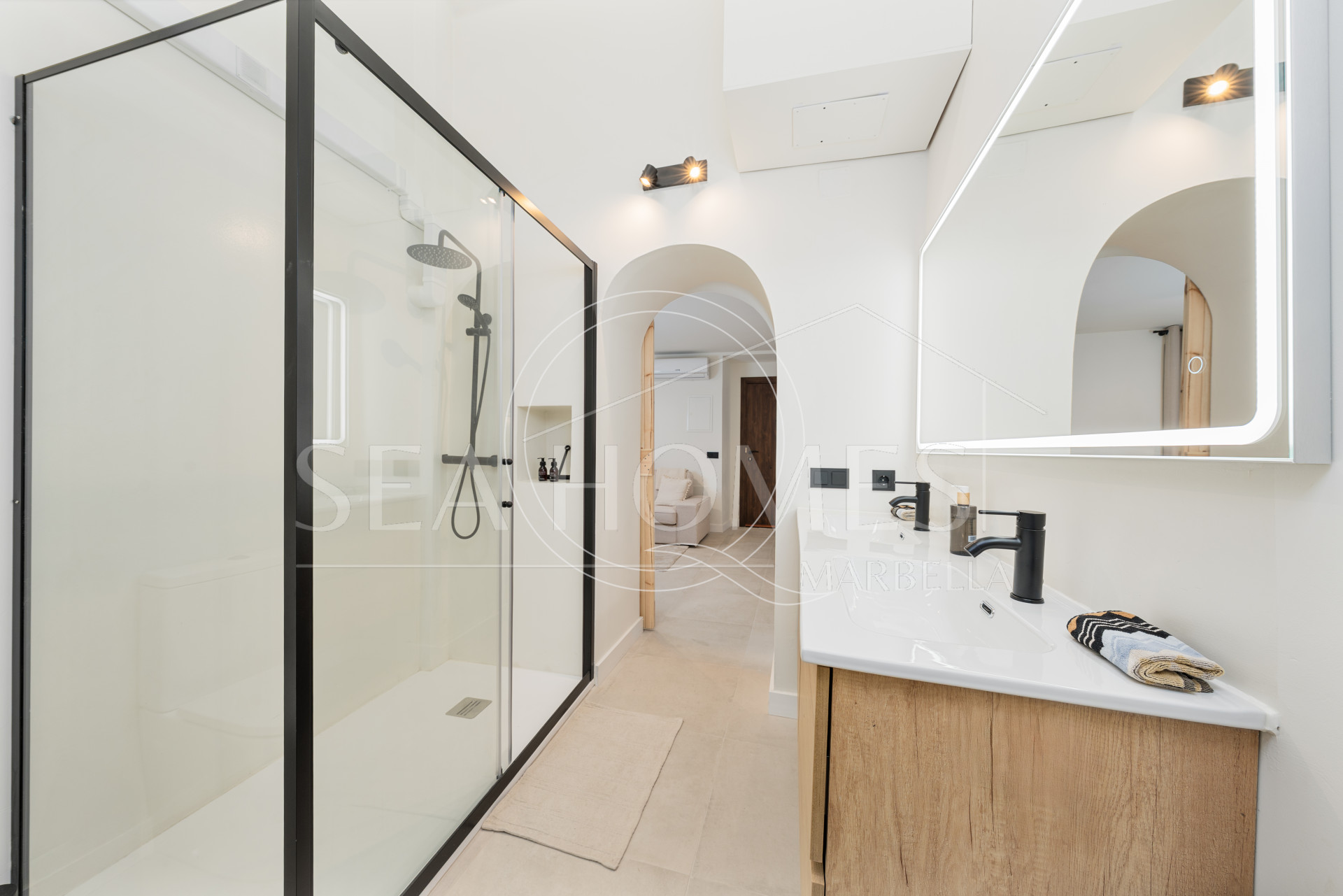 Charming Two-Bedroom Ground Floor Apartment in Estepona Old Town