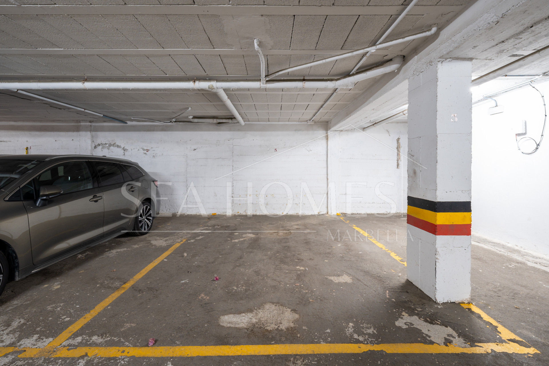 Fully Renovated 3‑Bedroom Apartment on Estepona’s Frontline Beach