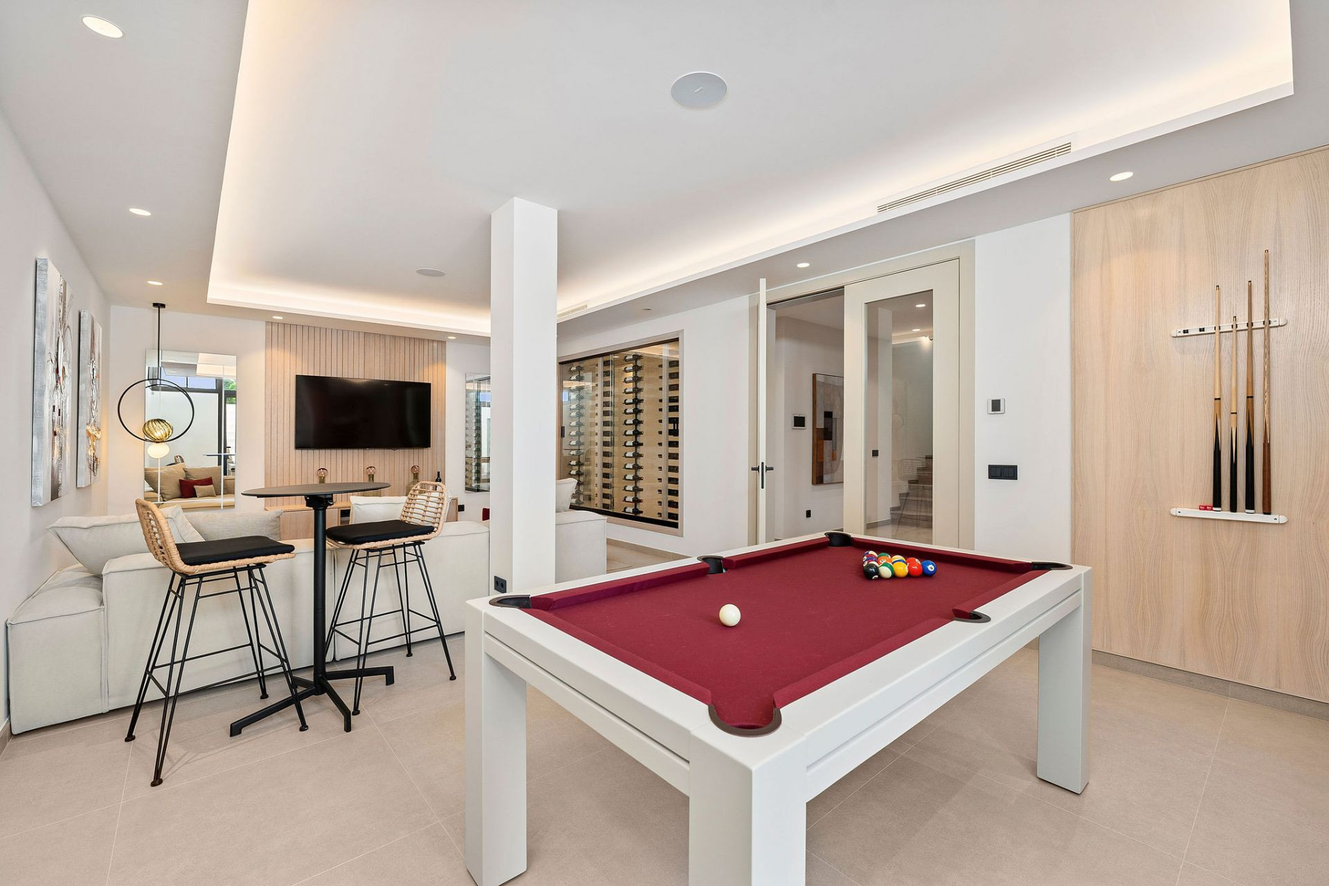 Image 29: detached villa For sale, Nueva Andalucía, €3,950,000 [HFM-C40083]