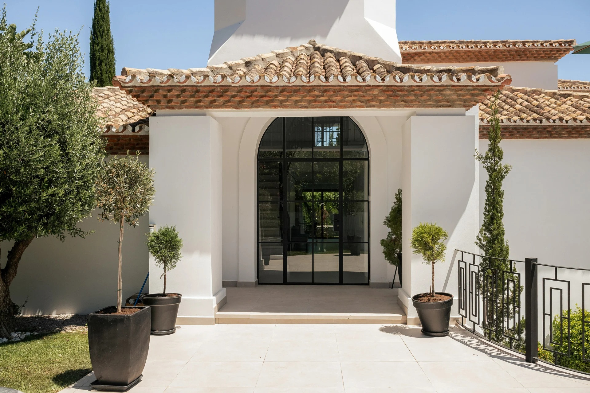 Image 24: detached villa For sale, Nueva Andalucía, €4,950,000 [HFM-C40075]
