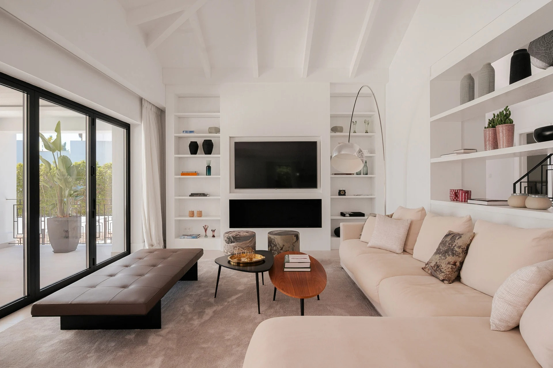 Image 24: detached villa For sale, Nueva Andalucía, €4,950,000 [HFM-C40075]