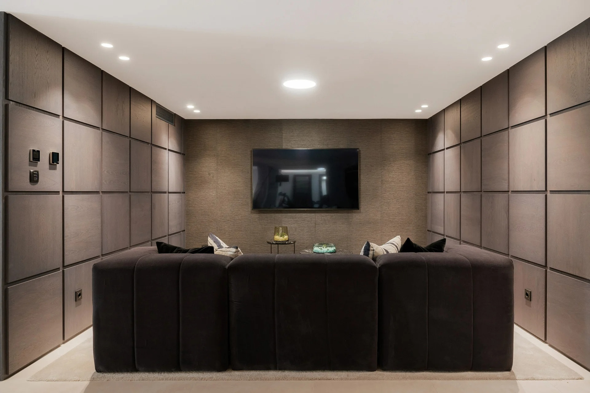 Image 24: detached villa For sale, Nueva Andalucía, €4,950,000 [HFM-C40075]