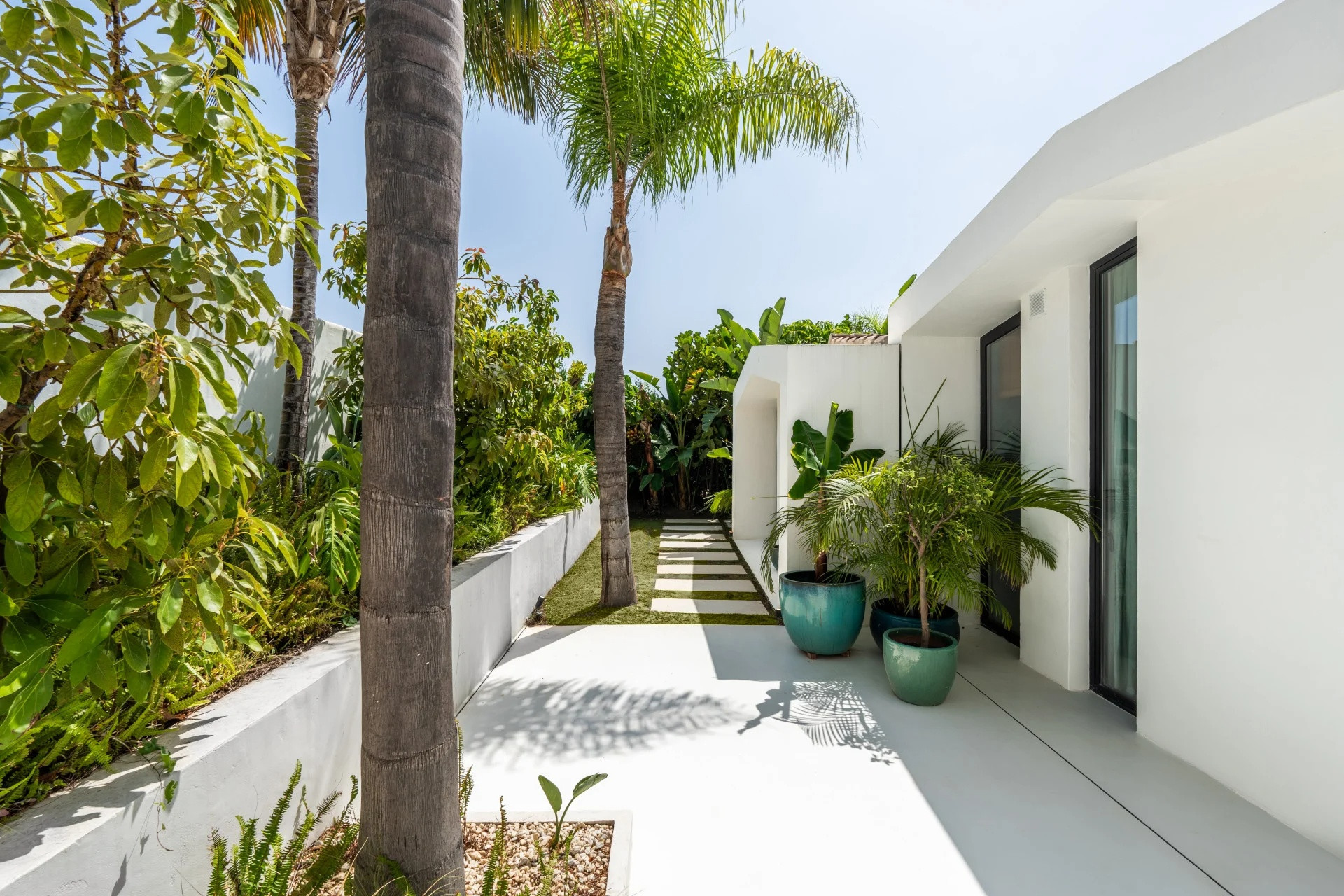 Image 33: detached villa For sale, Nueva Andalucía, €5,895,000 [HFM-C40076]