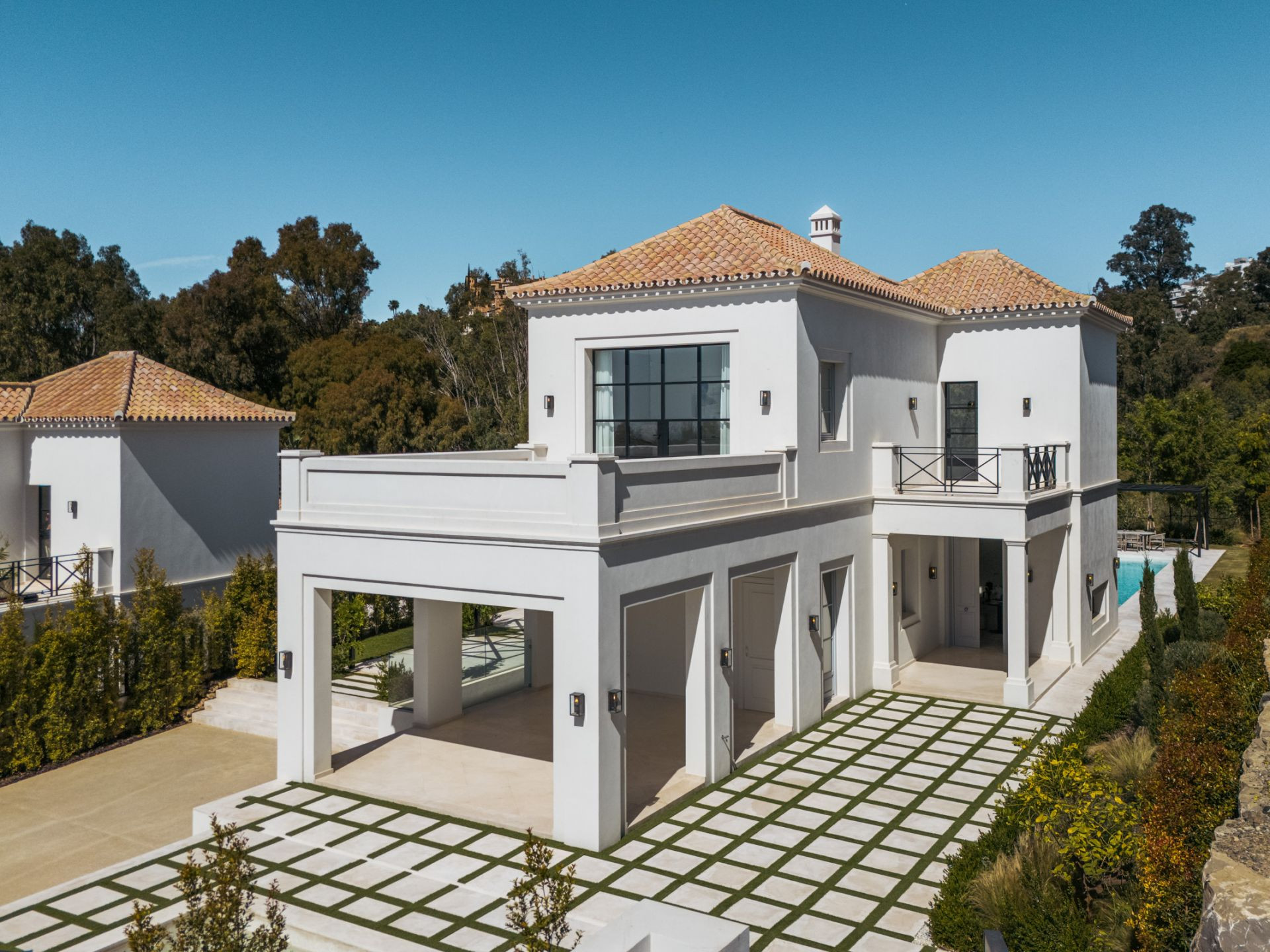 Image 44: detached villa For sale, Nueva Andalucía, €4,595,000 [HFM-C40081]