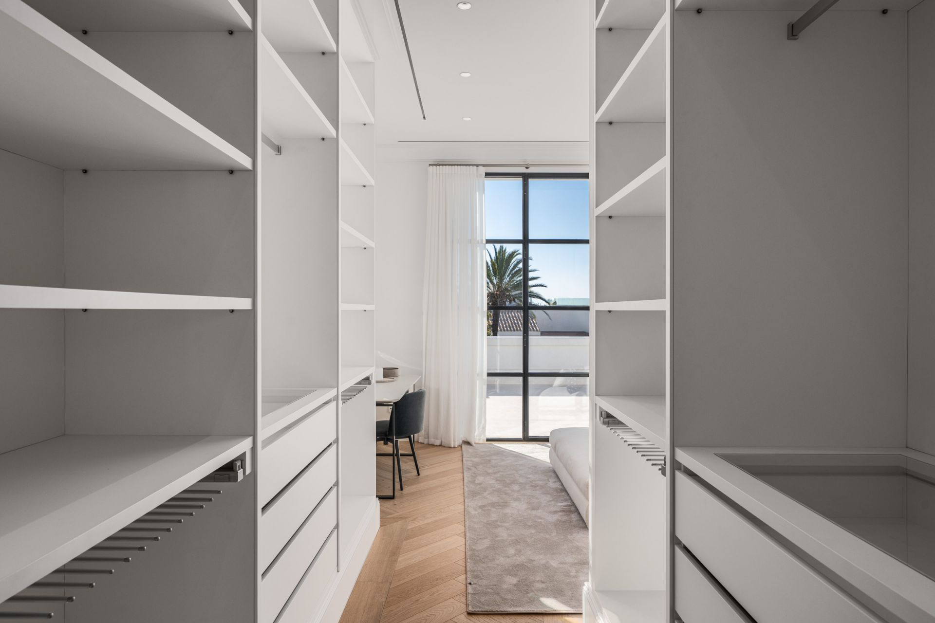 Image 44: detached villa For sale, Nueva Andalucía, €4,595,000 [HFM-C40081]