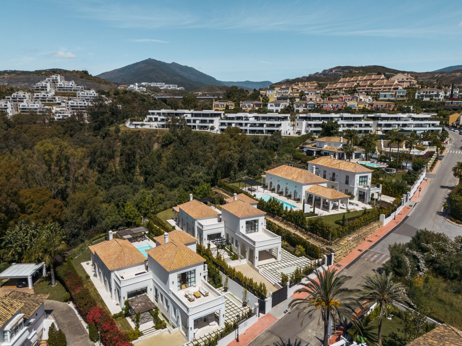 Image 44: detached villa For sale, Nueva Andalucía, €4,595,000 [HFM-C40081]