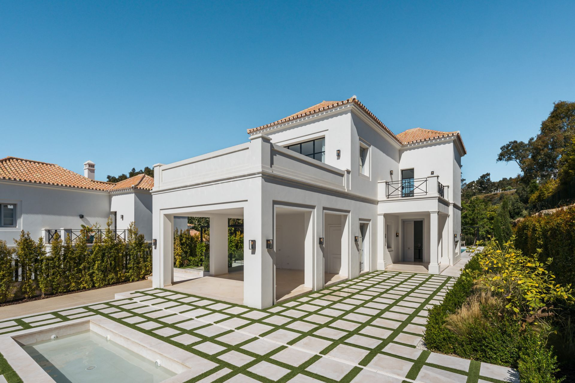 Image 44: detached villa For sale, Nueva Andalucía, €4,595,000 [HFM-C40081]