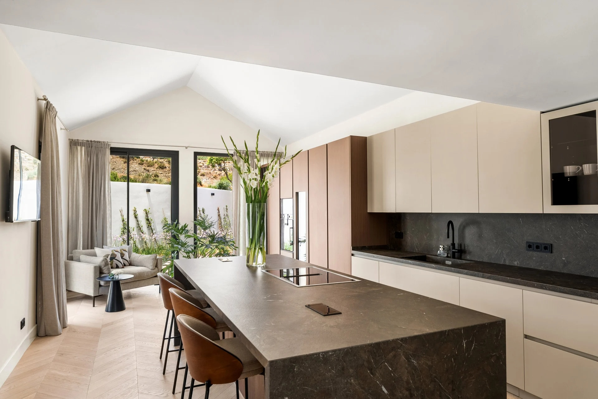 Image 37: detached villa For sale, Benahavís, €7,995,000 [HFM-C40079]