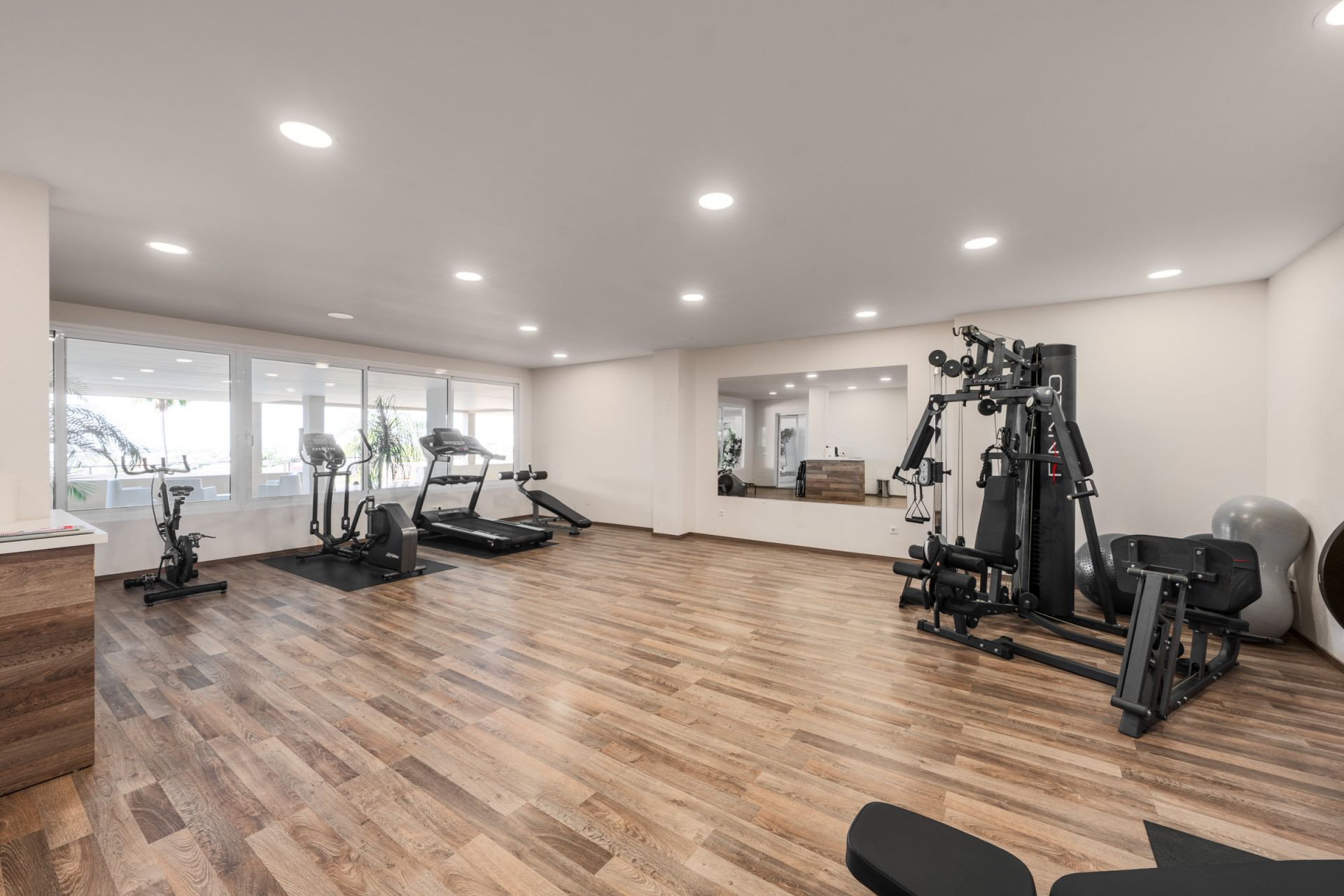 Image 35: Ático dúplex For sale, Nueva Andalucía, €2,295,000 [HFM-C40091]