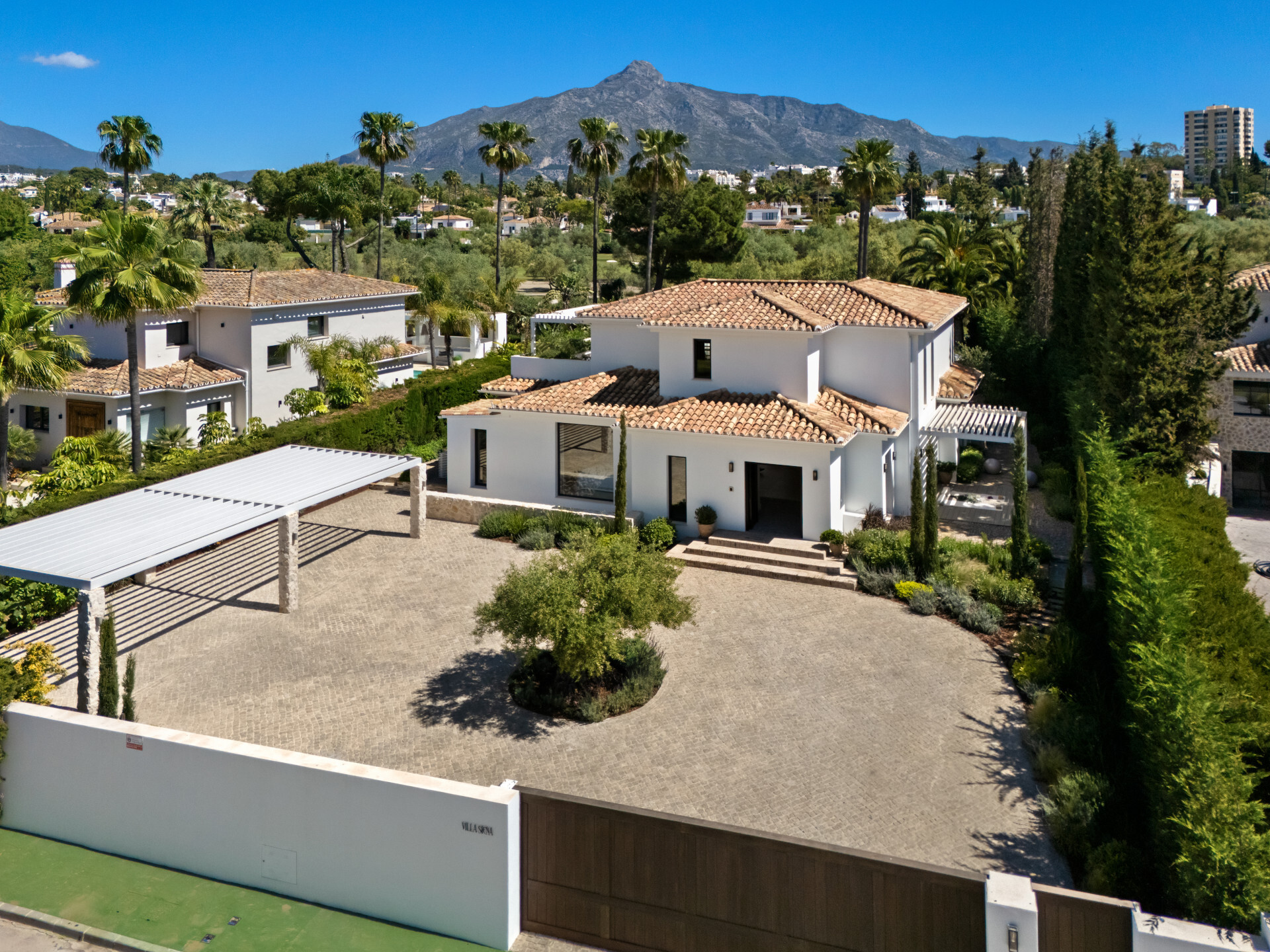 Image 36: Detached Villa For sale, Nueva Andalucía, €5,995,000 [HFMs649144]