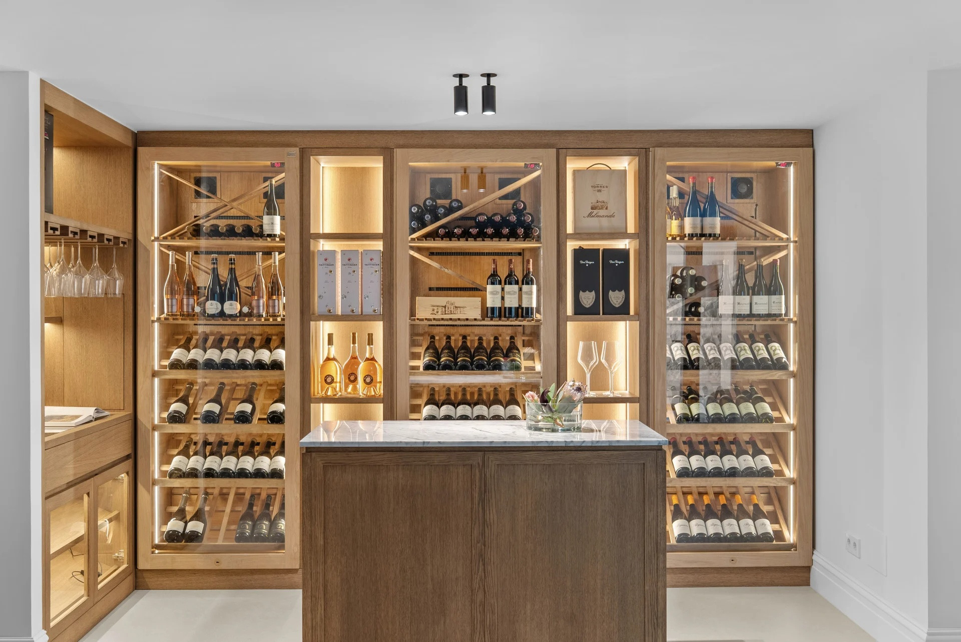 Image 38: detached villa For sale, Nueva Andalucía, €7,495,000 [HFM-C40063]