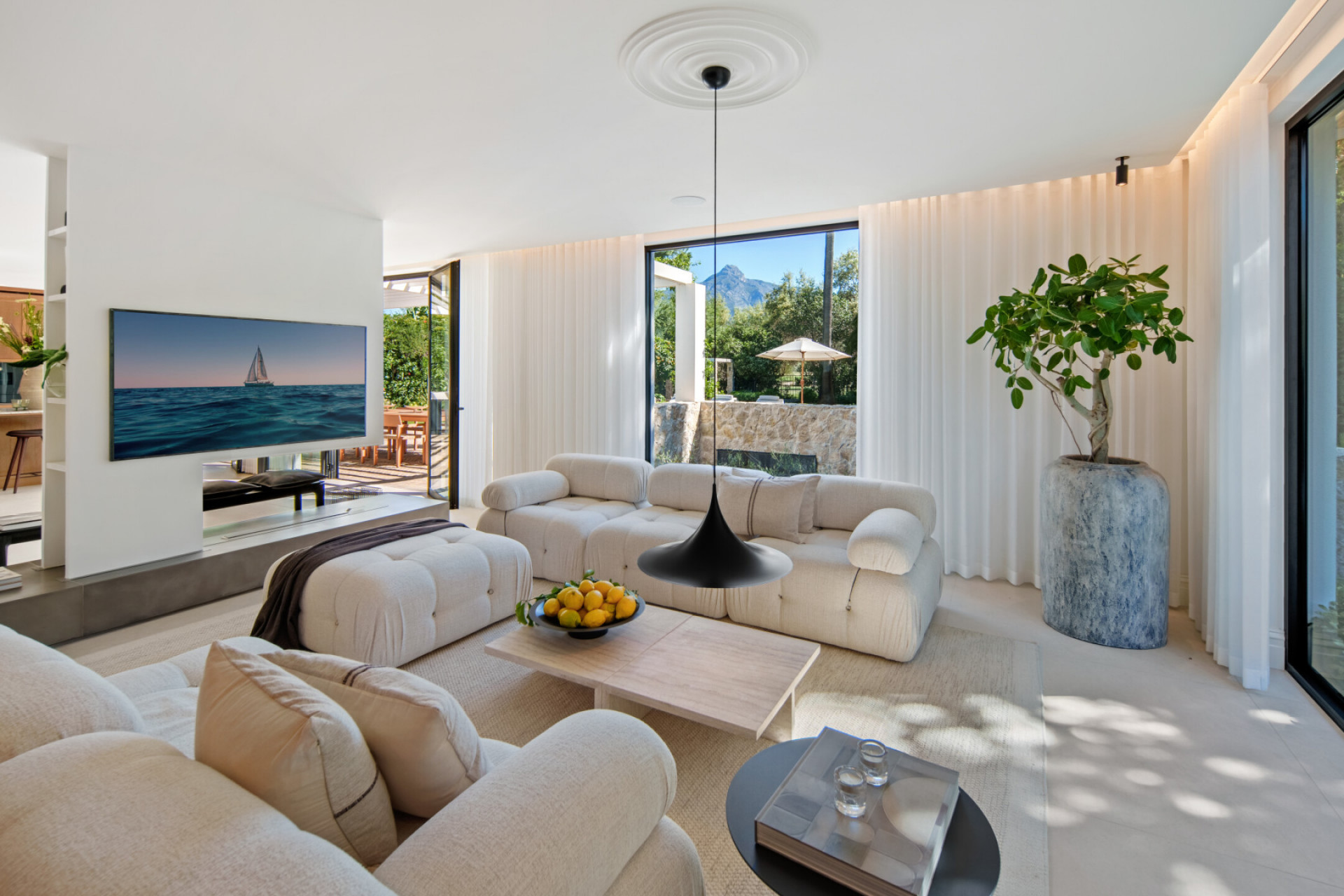 Image 5: Detached Villa For sale, Nueva Andalucía, €5,995,000 [HFMs649144]