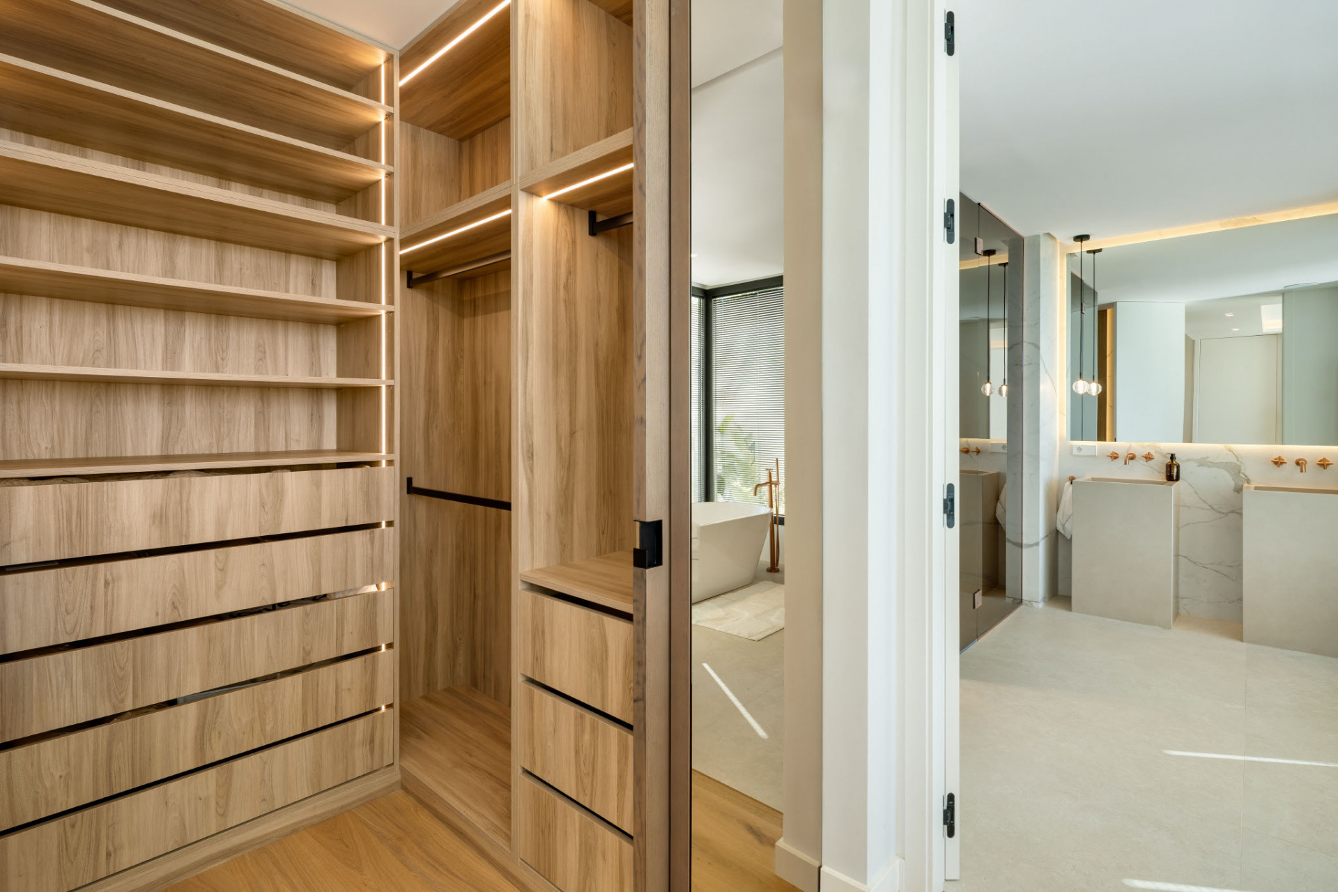 Image 51: detached villa For sale, Marbella, €4,750,000 [HFM-C40062]