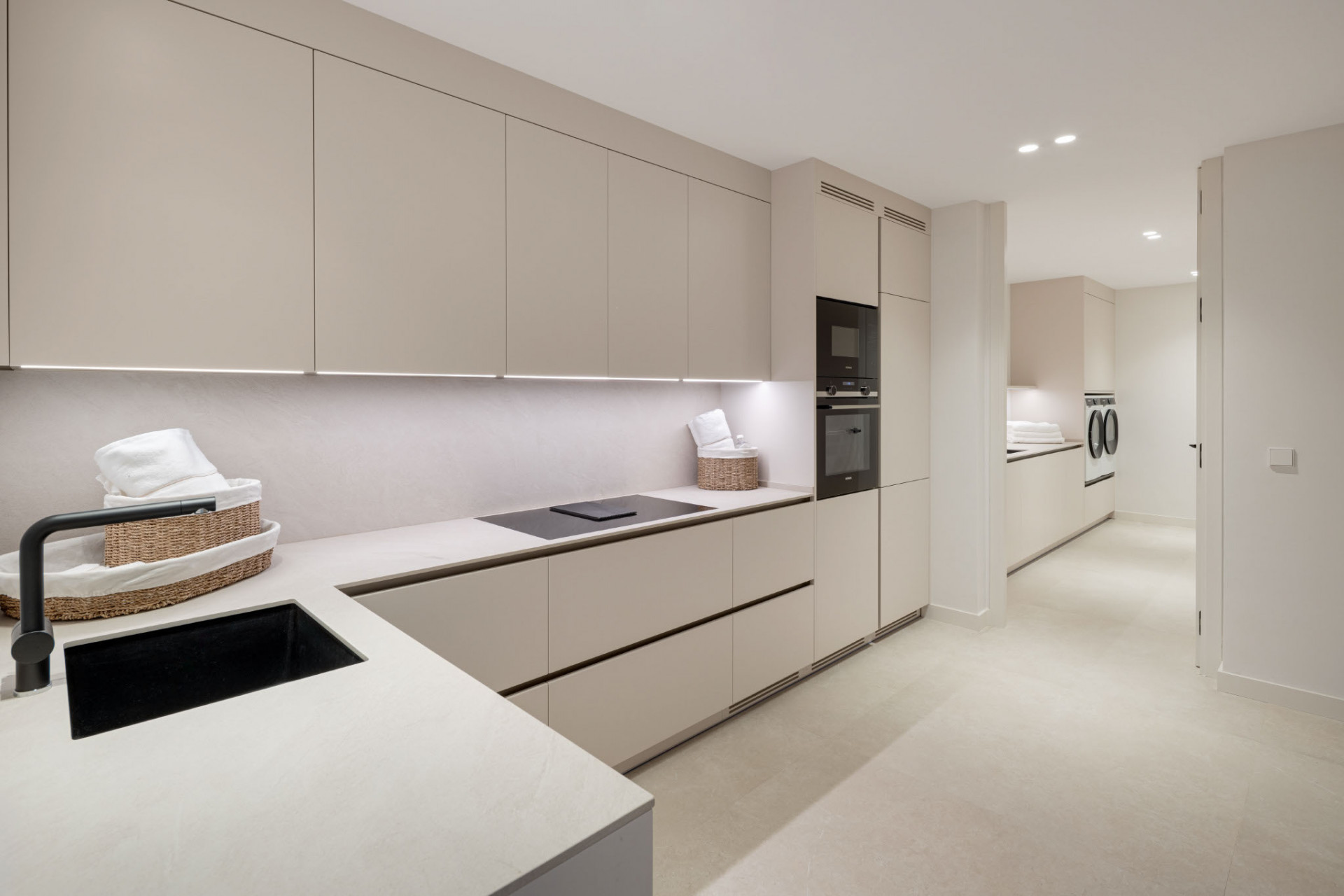 Image 51: detached villa For sale, Marbella, €4,750,000 [HFM-C40062]