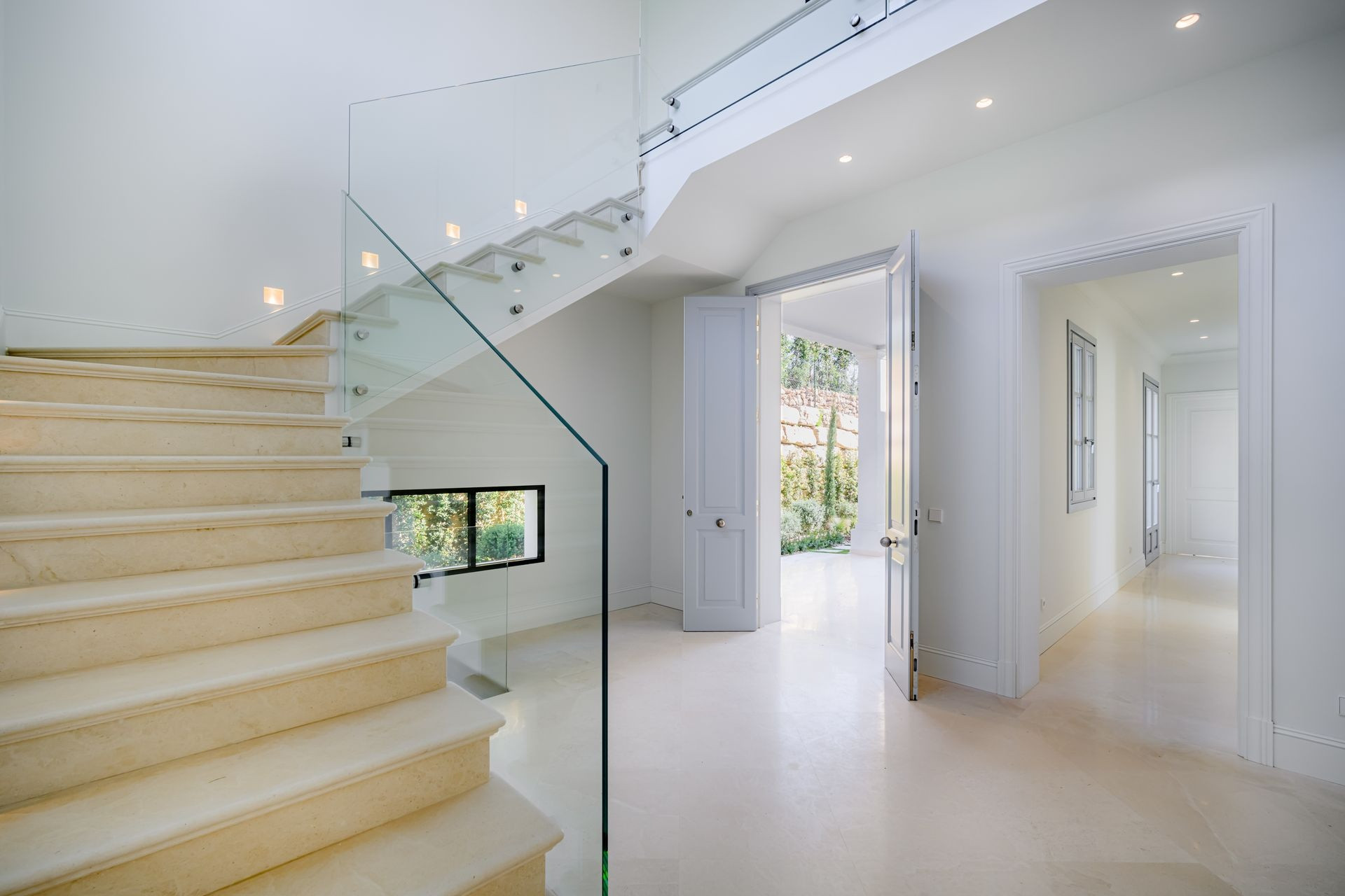 Image 29: detached villa For sale, Nueva Andalucía, €4,500,000 [HFM-CL10025]