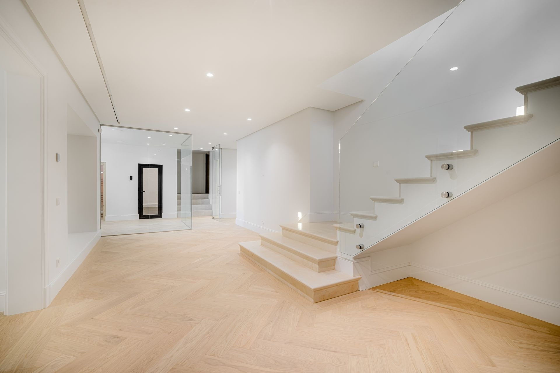 Image 29: detached villa For sale, Nueva Andalucía, €4,500,000 [HFM-CL10025]