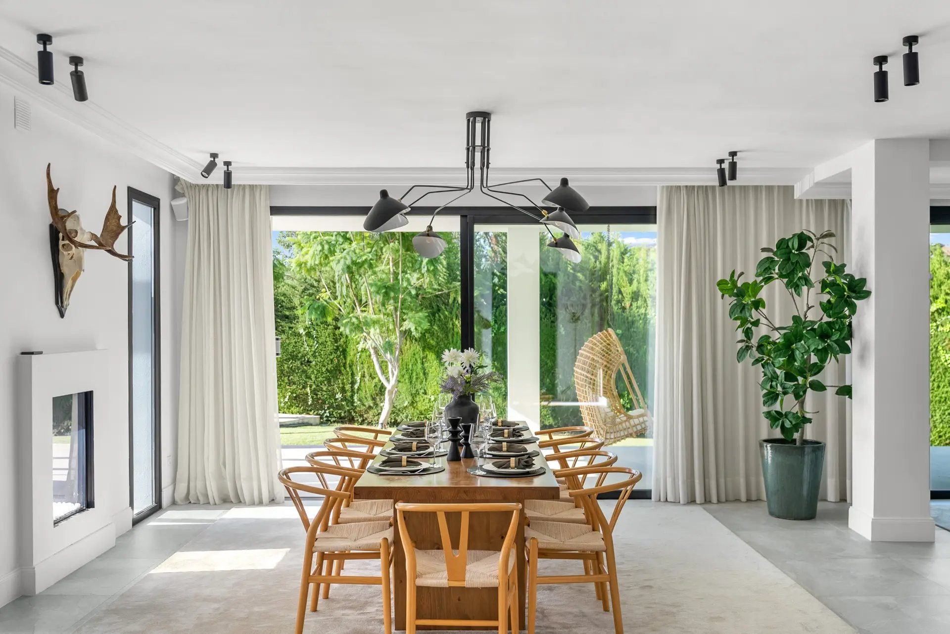 Image 28: detached villa For sale, Nueva Andalucía, €3,495,000 [HFM-C40073]