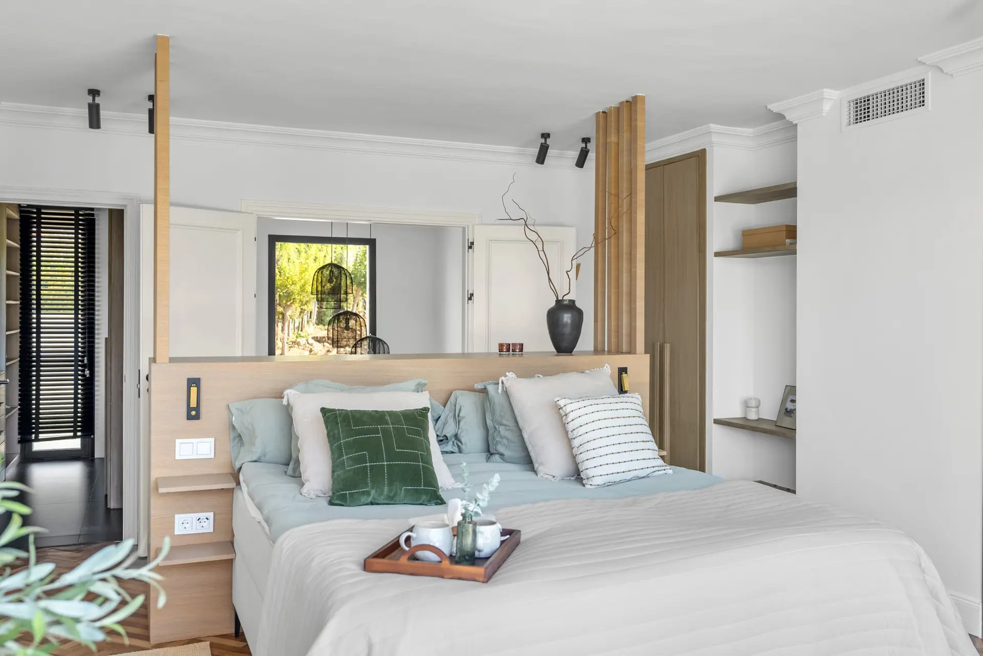 Image 28: detached villa For sale, Nueva Andalucía, €3,495,000 [HFM-C40073]