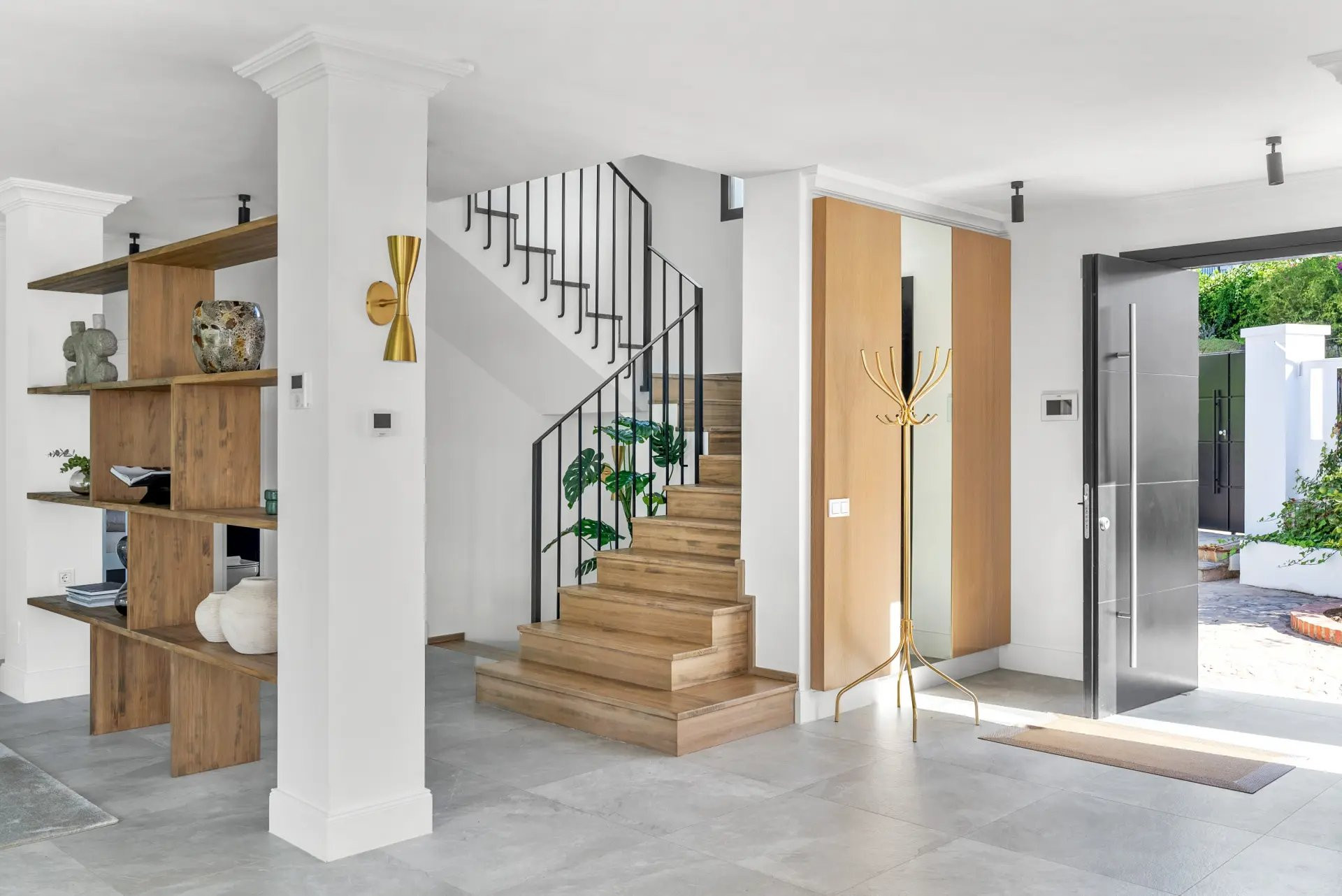 Image 28: detached villa For sale, Nueva Andalucía, €3,495,000 [HFM-C40073]